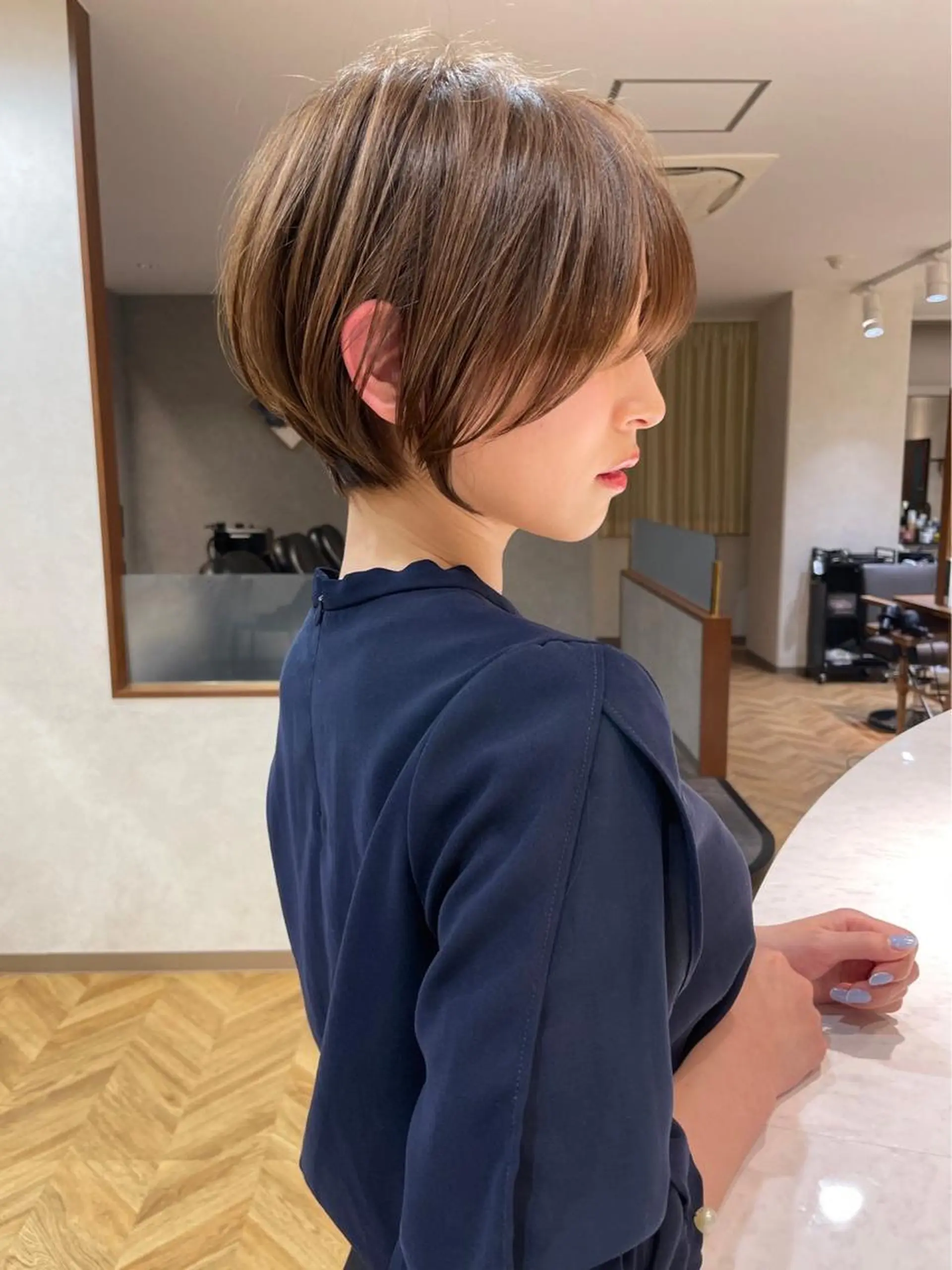 ショート カラー ショートボブ ブルーカラー ボブ 顔周りカット ショートヘア カット ヘアカラー トリートメント 💛ブリーチ&カット LEON🩶のヘアスタイル