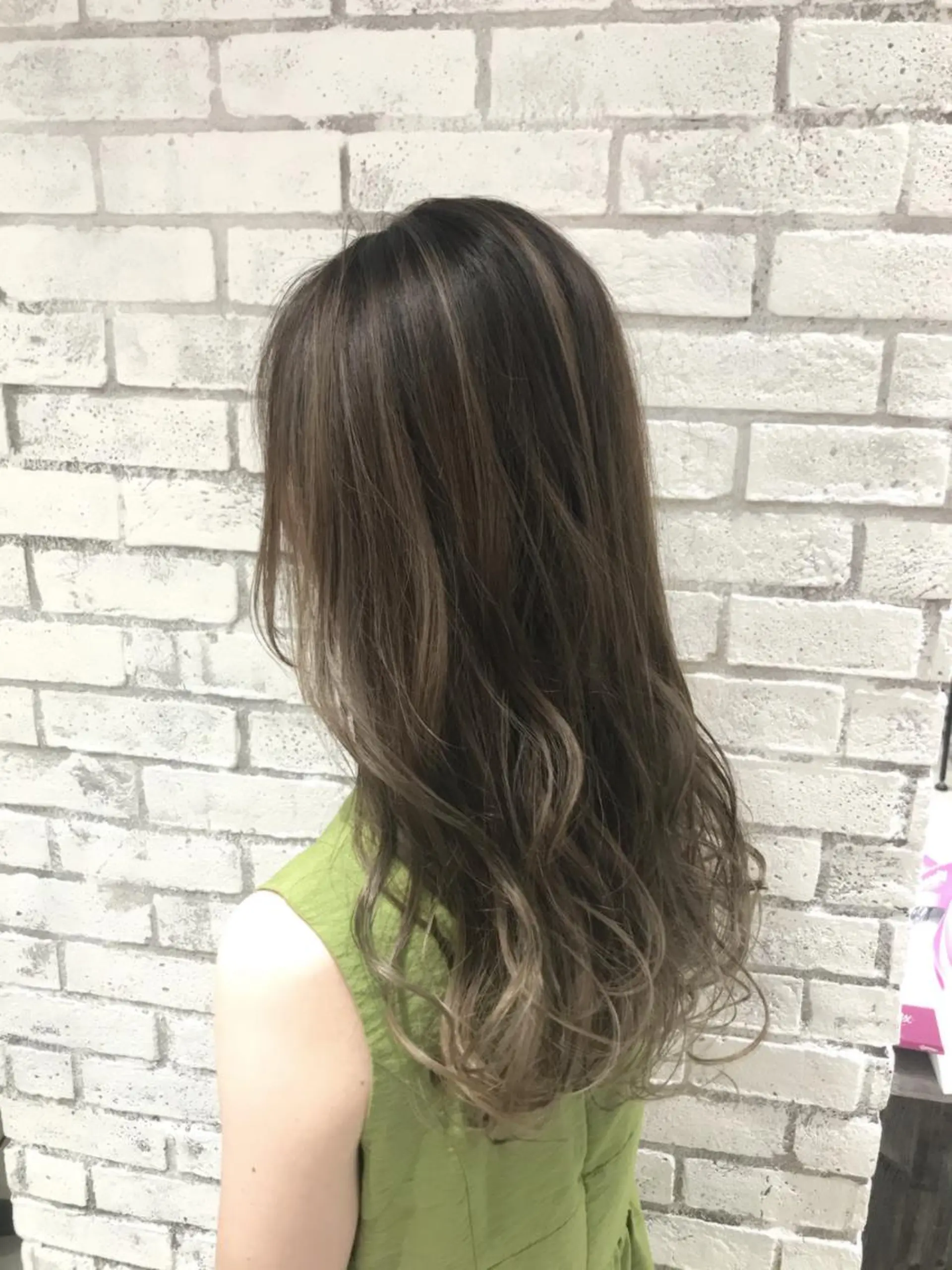 ロング カラー パーマ ヘアアレンジ バレイヤージュ レイヤーカット ヘアカラー バレイヤージュ🌱 渡邉悟🌱のヘアスタイル