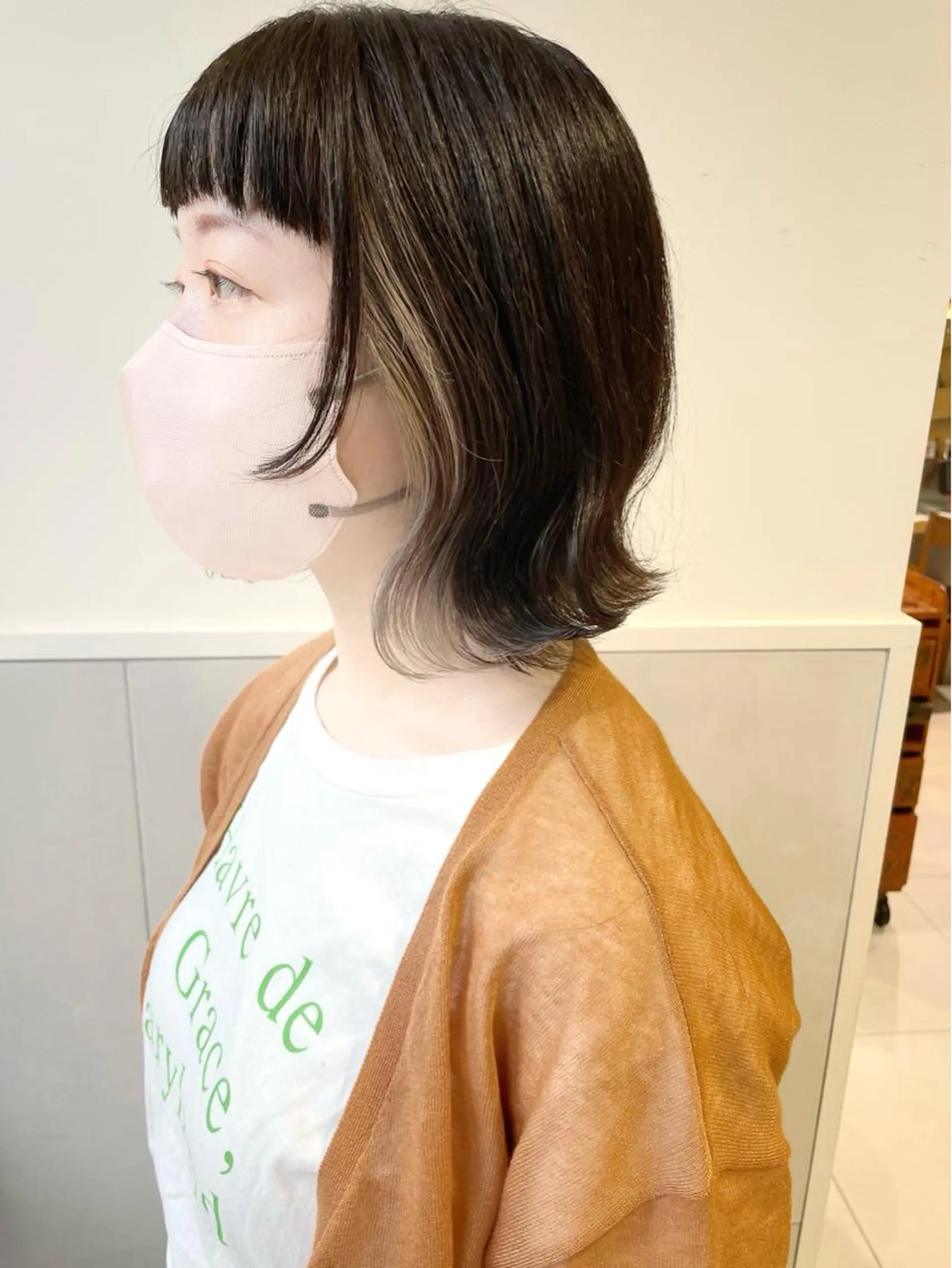 ミディアム カット ヘアカラー 齋藤 咲のヘアスタイル