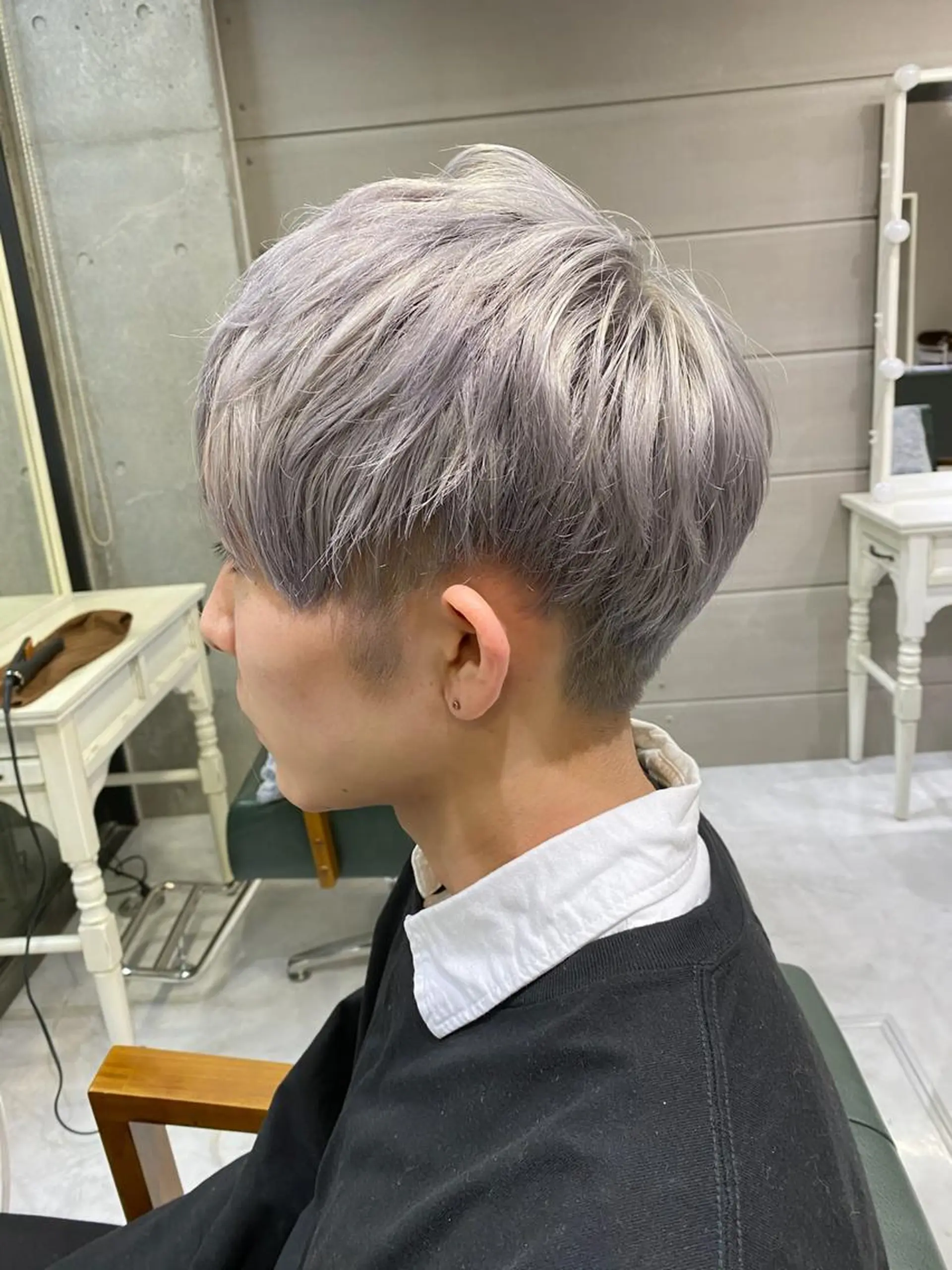 ショート カラー メンズ ヘアアレンジ メンズブリーチ メンズ韓国風 韓国マッシュ マッシュ ツーブロック 𝐑𝐈𝐍𝐊𝐀 🐷🖤のヘアスタイル