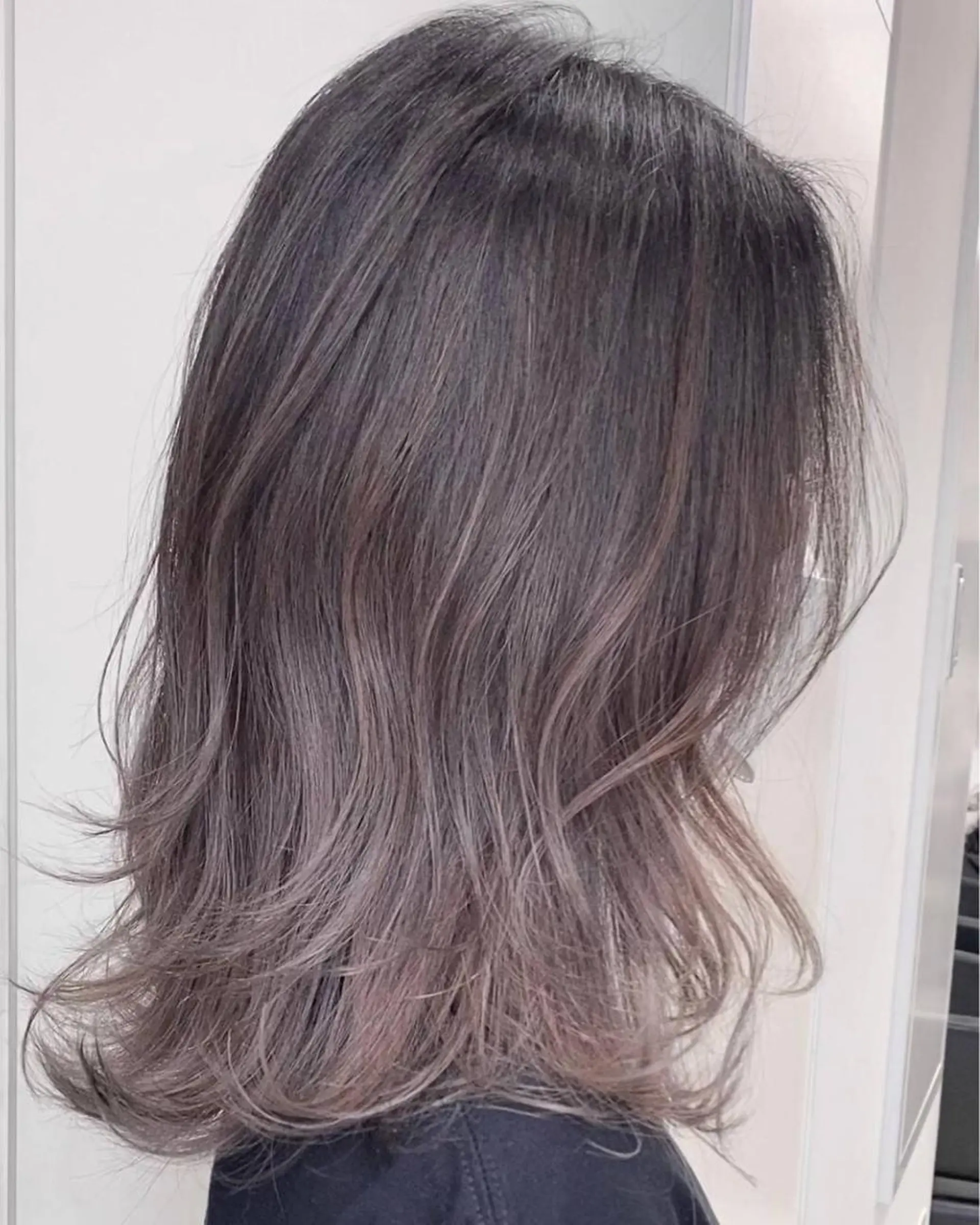 ミディアム カット ヘアカラー トリートメント ✨美髪透明感ソムリエ ✨💎KAZU💎のヘアスタイル