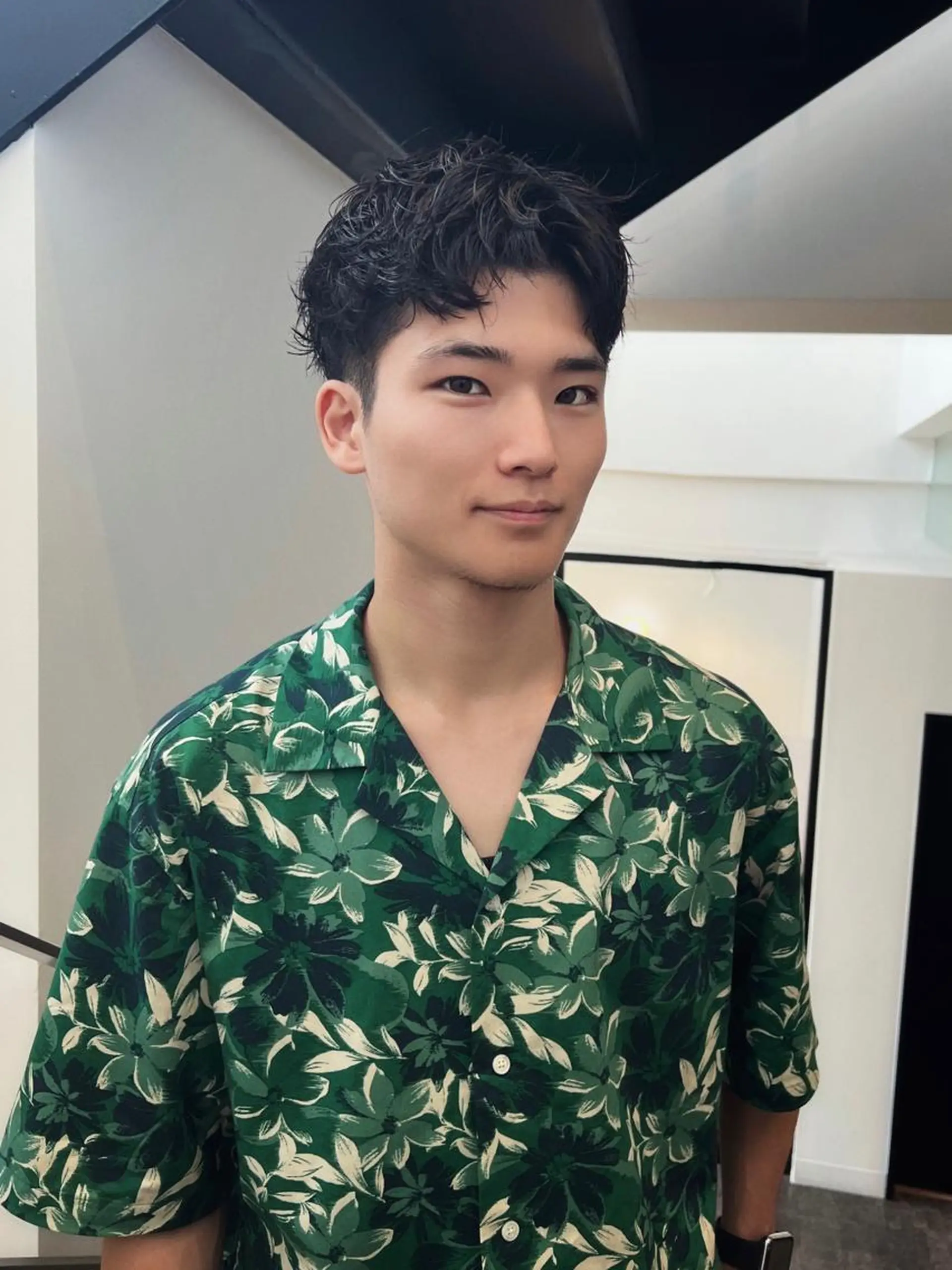 パーマ メンズ メンズパーマ スパイキーショート カット パーマ Qin shaire salon 原宿verno店所属・【センターパート】 ETO／江藤翼の眉毛・アイブロウイメージ