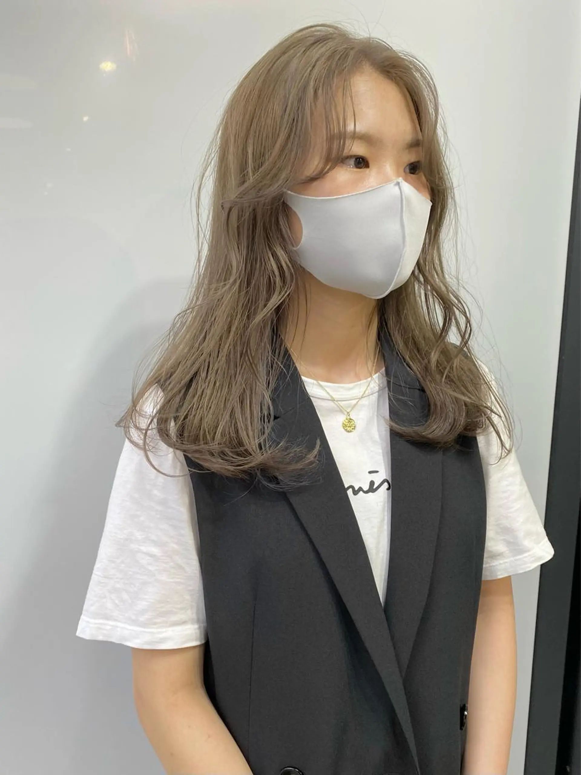 セミロング カラー ベージュカラー ブリーチ ブロンド ブロンドベージュ ハイトーンカラー Piaコータロー ハイトーン&‪ボブのヘアスタイル
