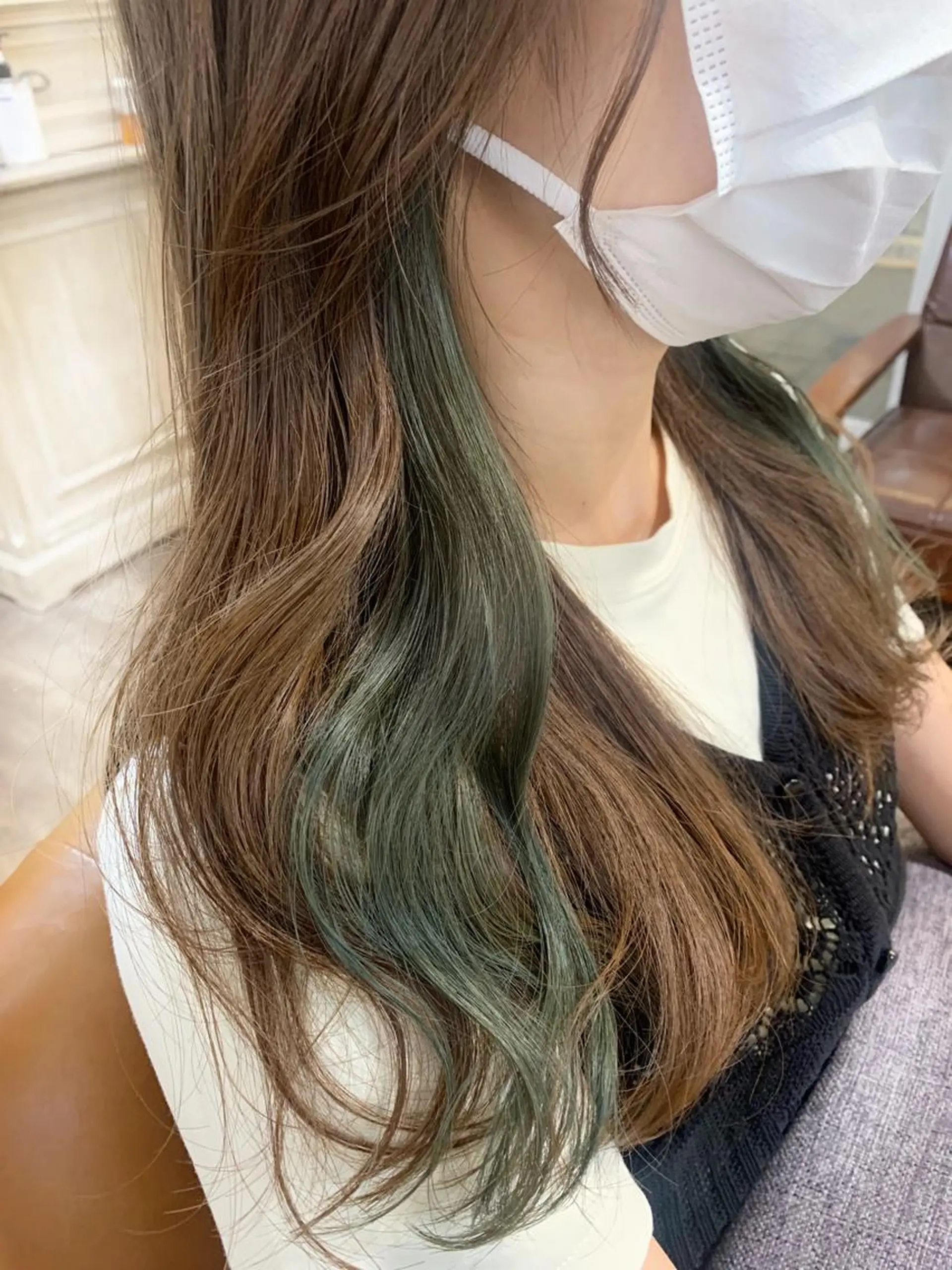 セミロング カラー ブリーチ ケアブリーチ 透明感カラー デザインカラー ダブルカラー ダブルカラー　/ インナーカラーMiiのヘアスタイル