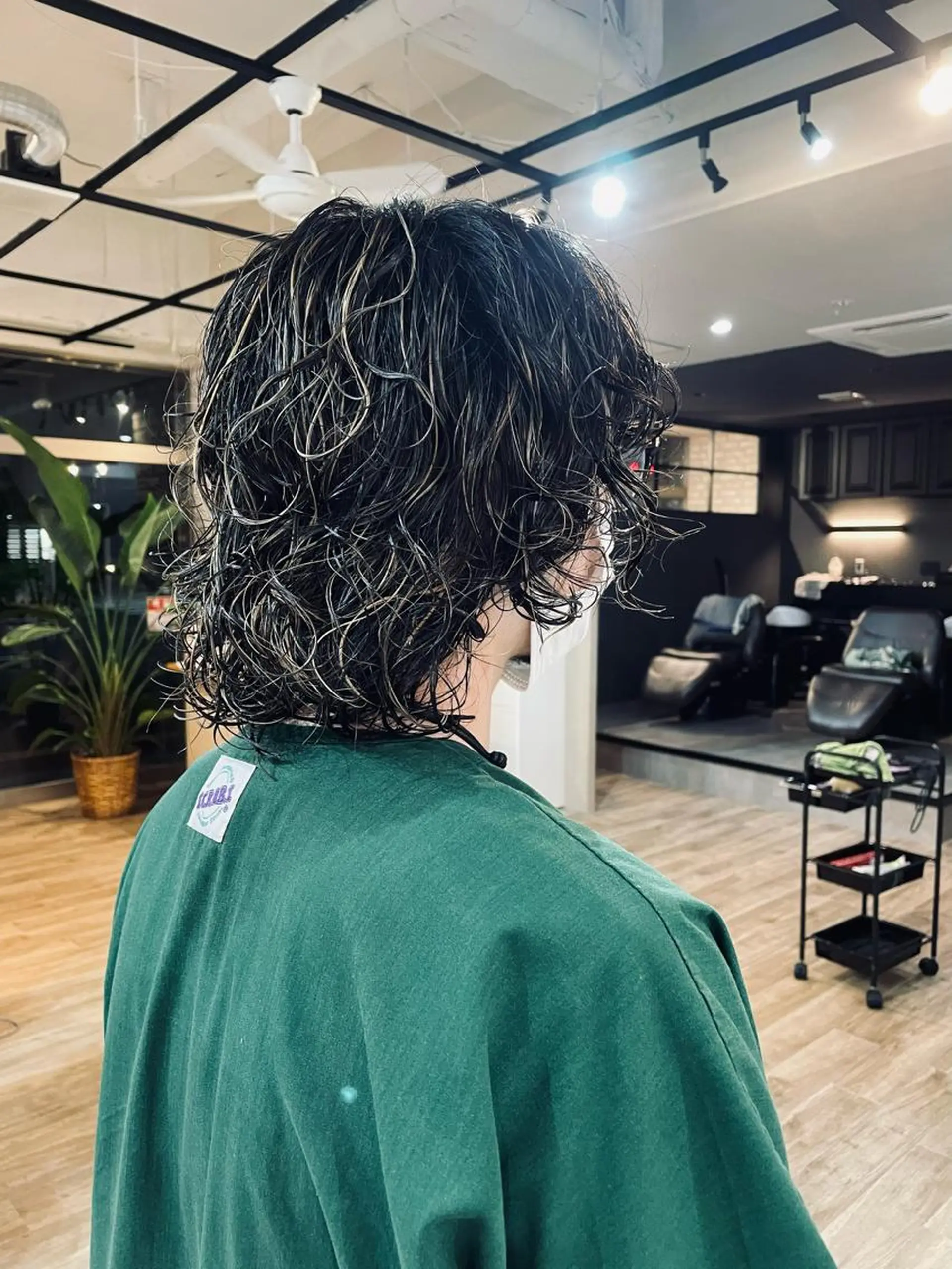 ミディアム パーマ メンズ カット パーマ トリートメント Basis 田口豪司のヘアスタイル