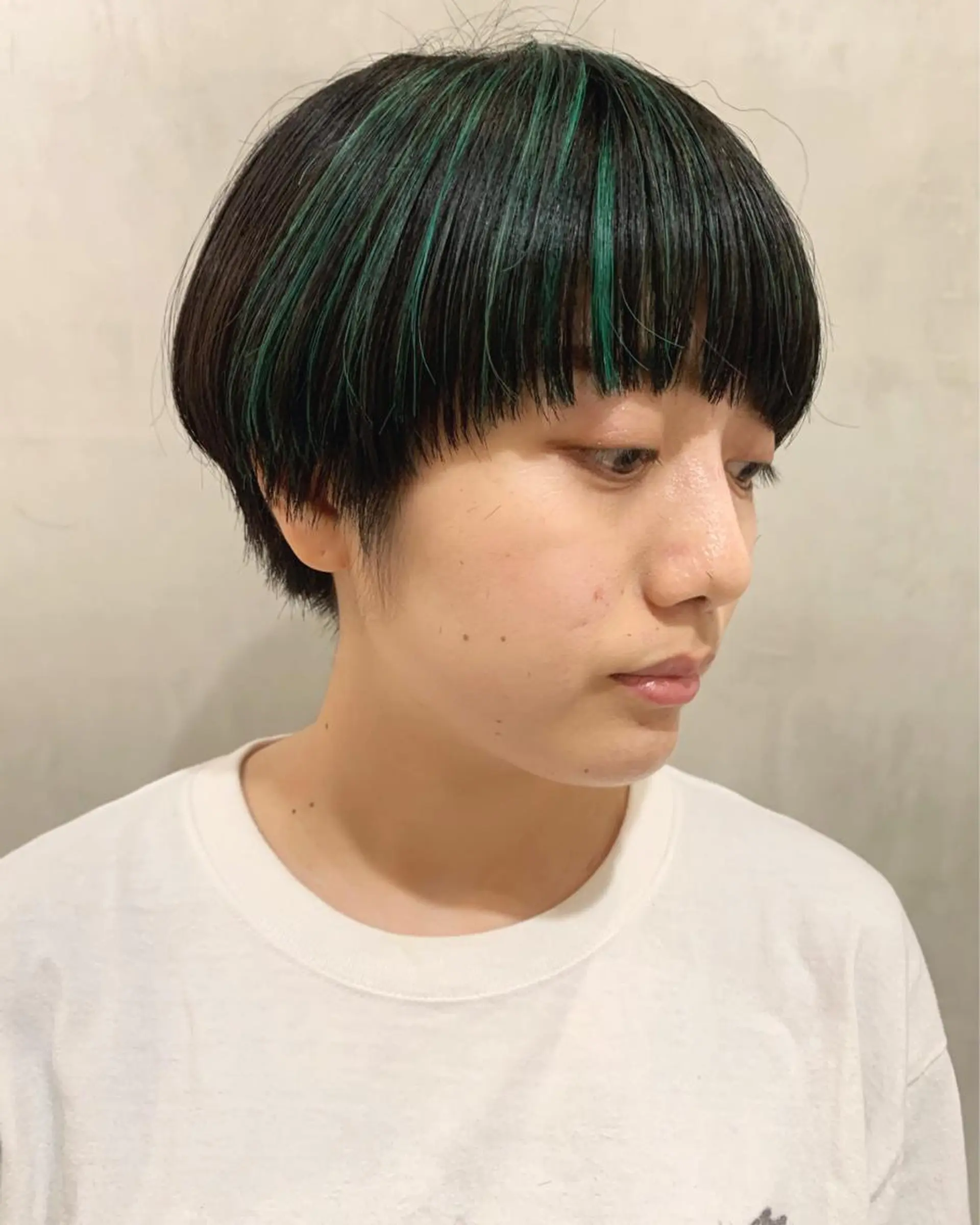 ショート カラー 優 作のヘアスタイル