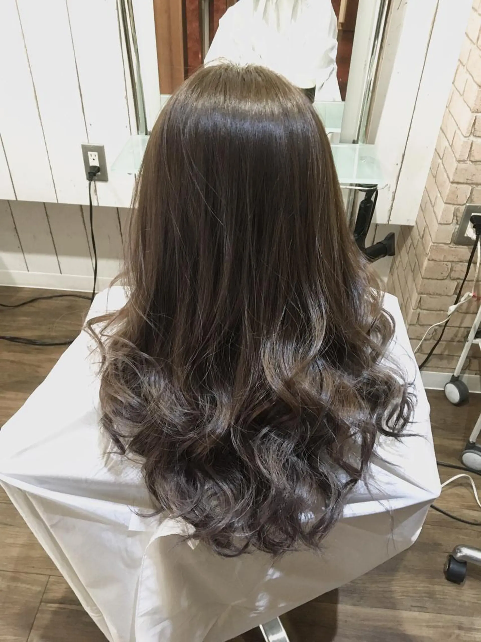 セミロング カラー ヘアアレンジ ブリーチ グレージュ モカグレージュ 外国人風カラー RecheRche【池袋】所属・👑指名率No.1 👑坂口飛翔のヘアスタイル
