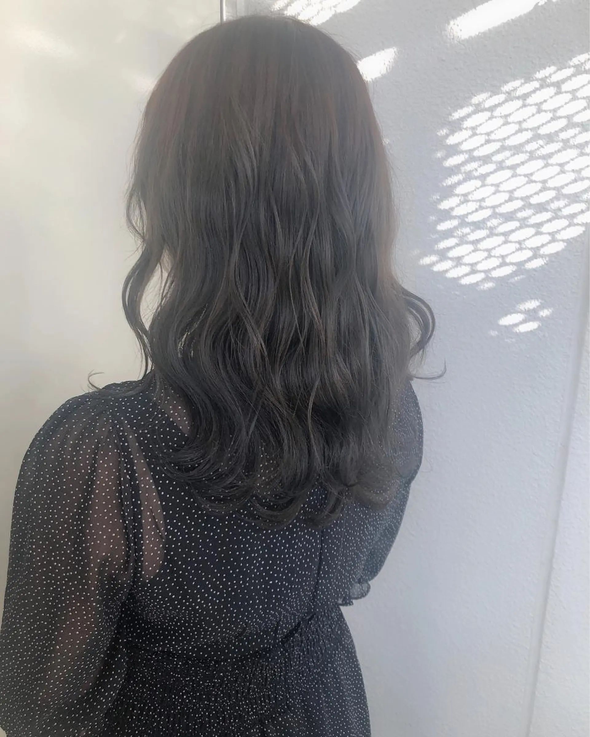 セミロング カラー アッシュ アッシュグレー オレンジ 韓国🇰🇷レイヤー 映える顔周り🩷のヘアスタイル