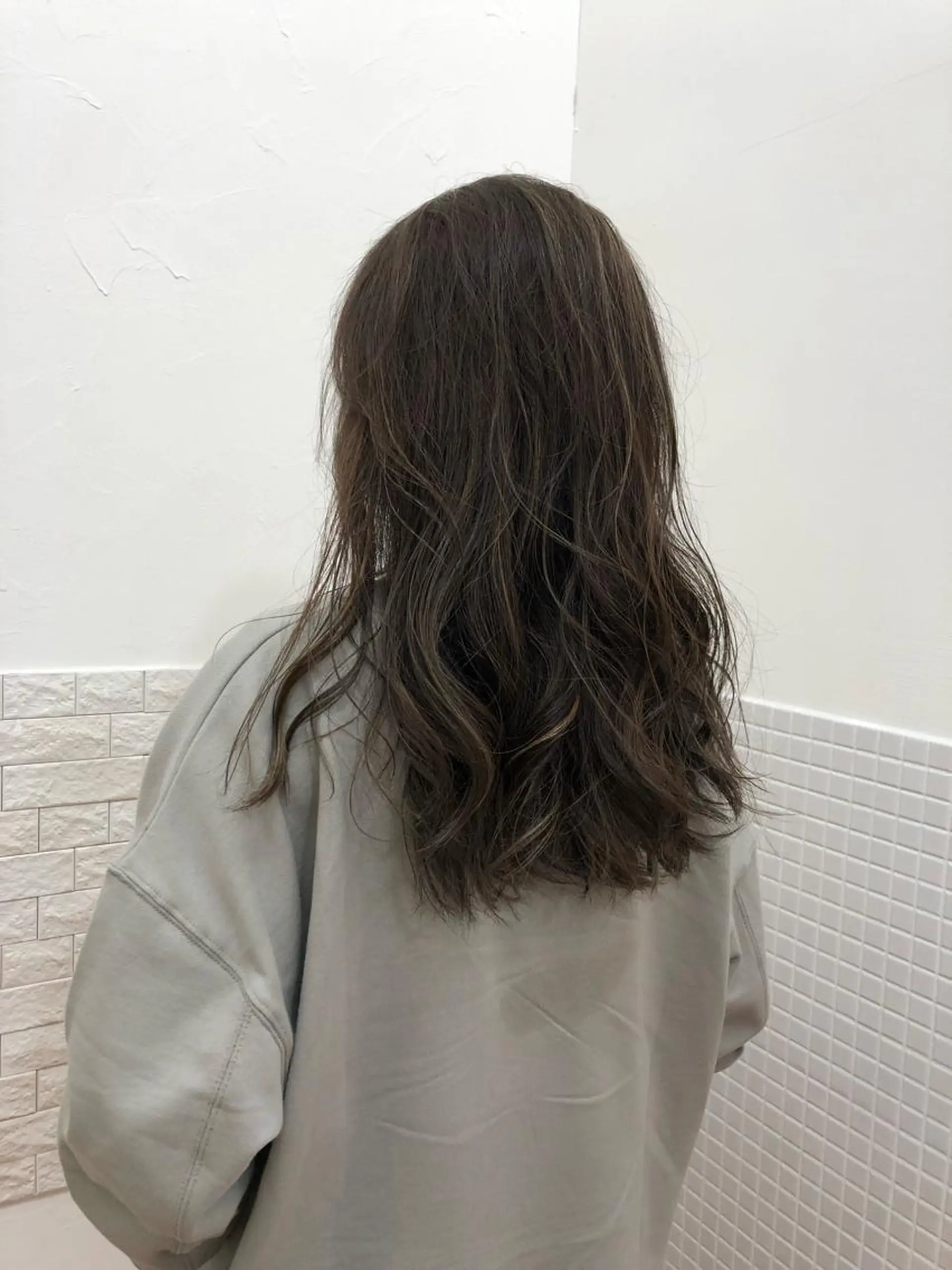 カラー ハイライトカラー ヘアカラー ショート 嶋津祥希のヘアスタイル