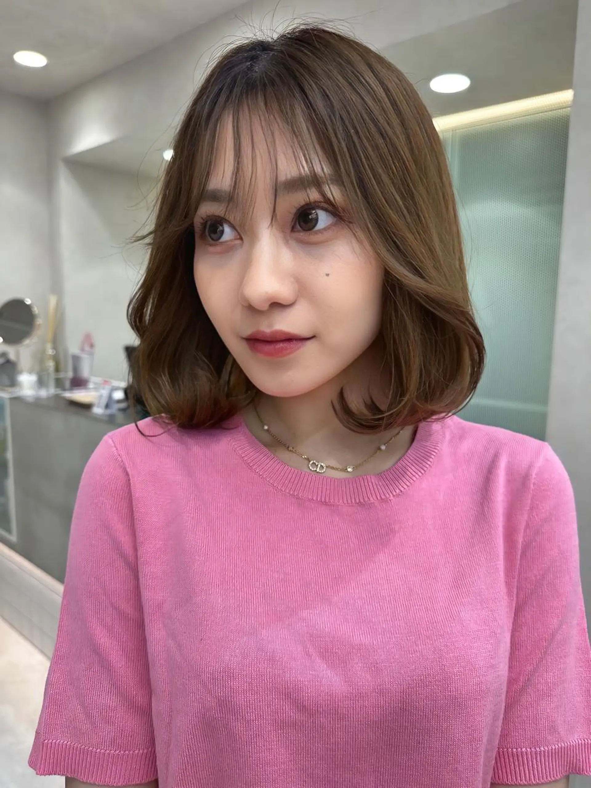 ショート カット ヘアカラー かえ🩶韓国ボブ🎀 透明感カラー🥣のヘアスタイル