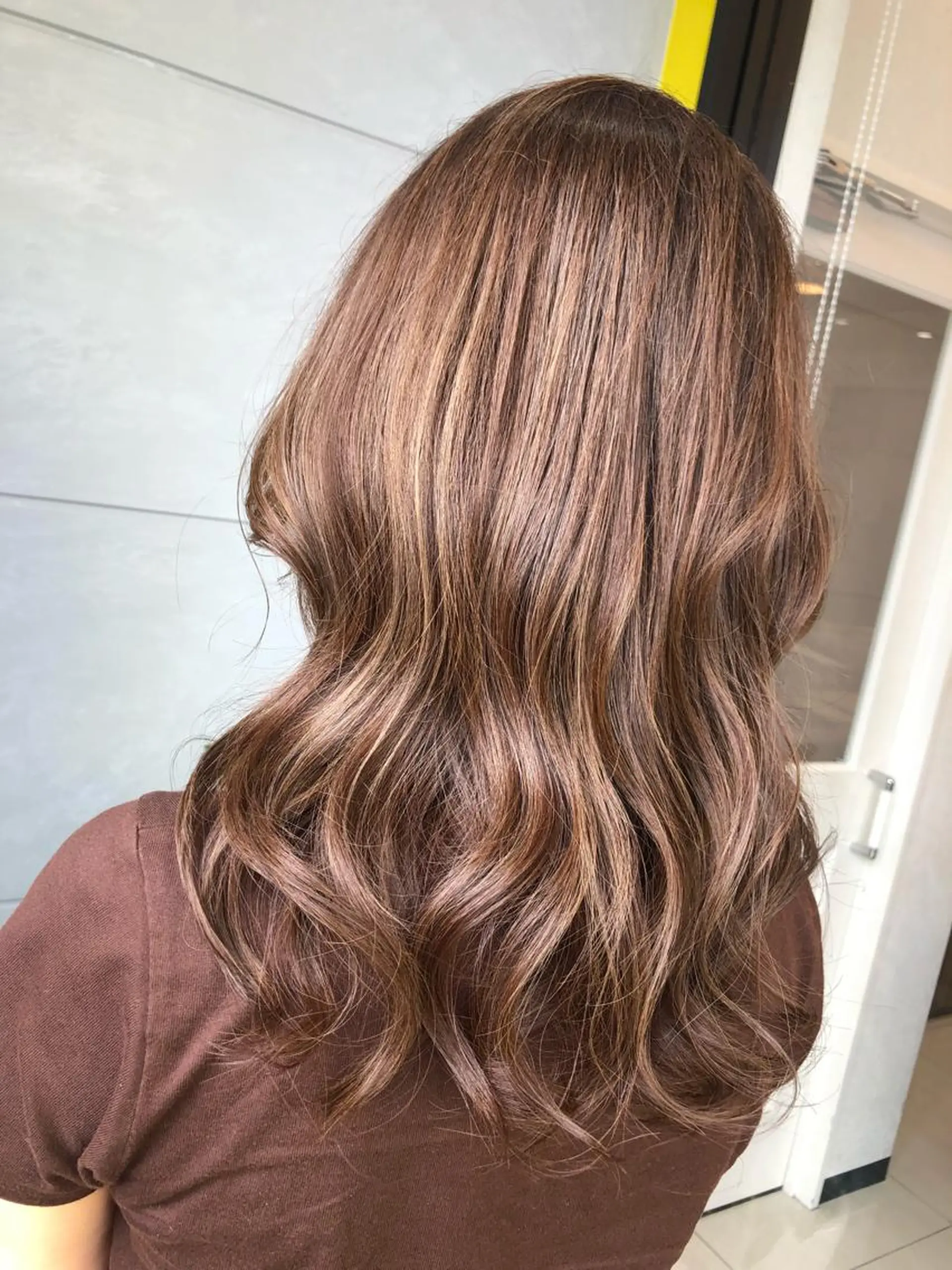セミロング ヘアカラー トリートメント 塚本 文奈のヘアスタイル
