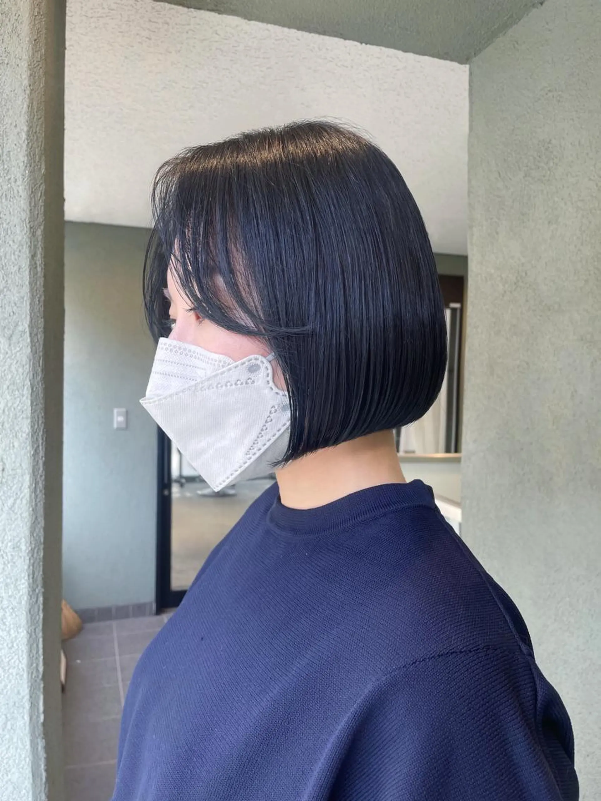 ショート カラー 黒髪 ブルーカラー ブルーブラック ボブ カット ヘアカラー トリートメント HIROKI ” stylistのヘアスタイル