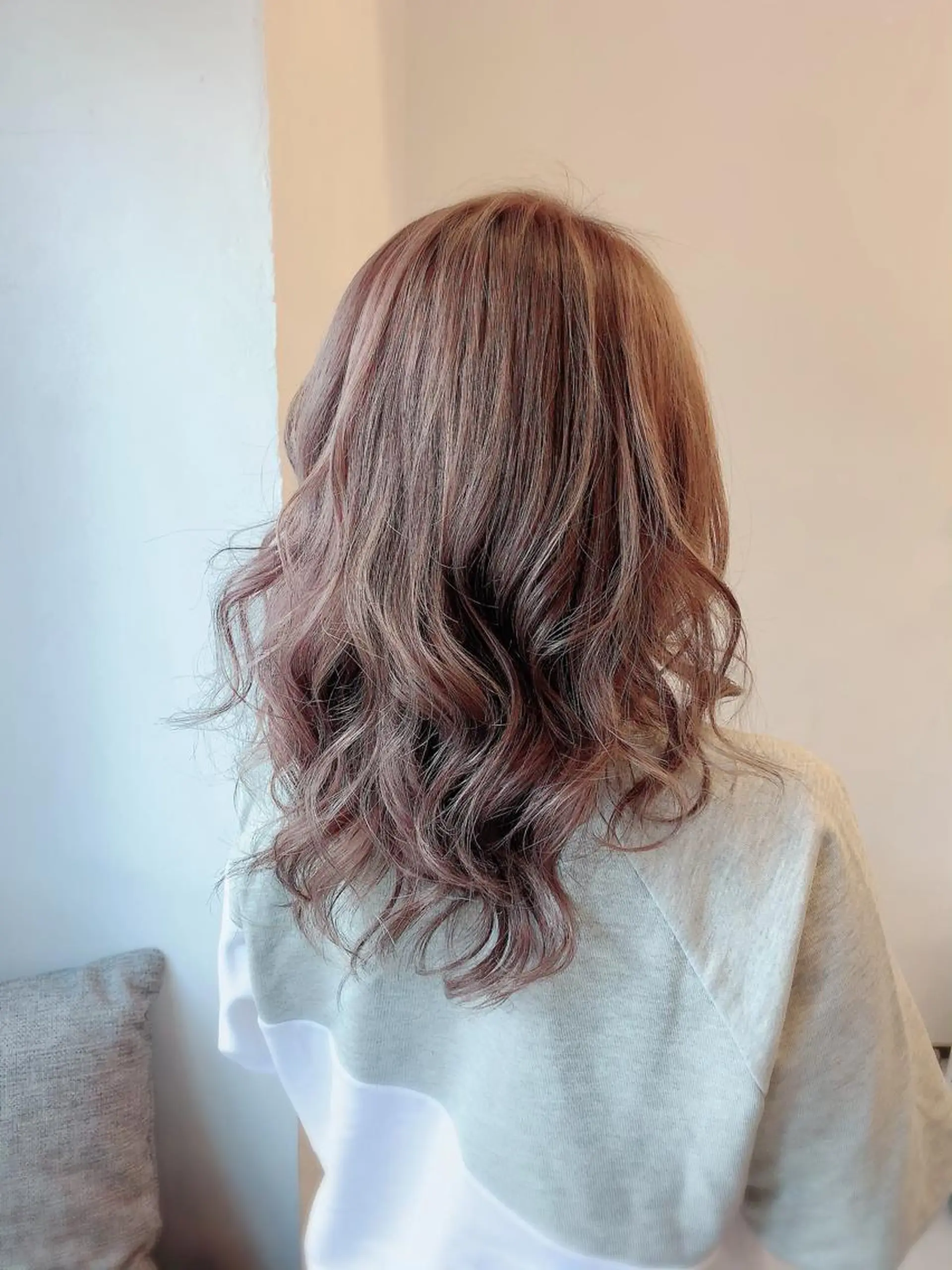 セミロング カラー ブリーチ ブラウンカラー カット ヘアカラー トリートメント 🍀Moda by Grande🍀のヘアスタイル