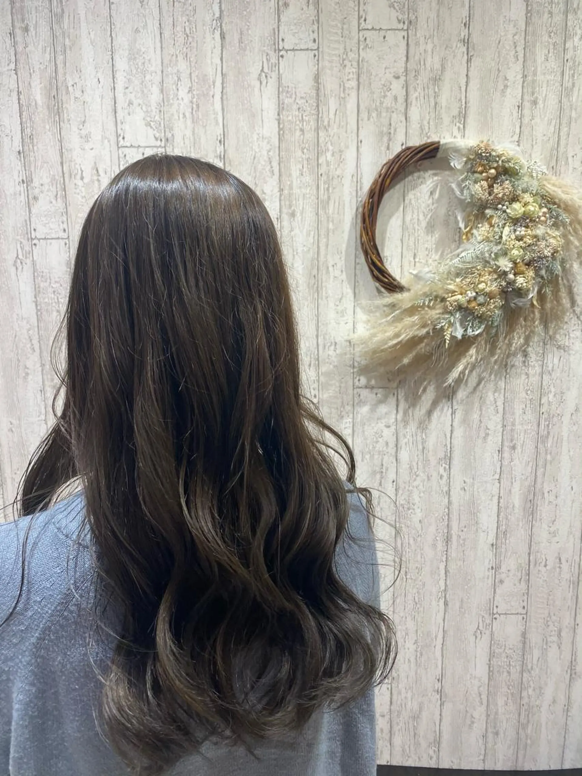ロング カラー 透明感カラー グレージュ オリーブグレージュ オリーブグレー カット ヘアカラー トリートメント 綱島店🦋店長🦋 ほんさわ みずきのヘアスタイル