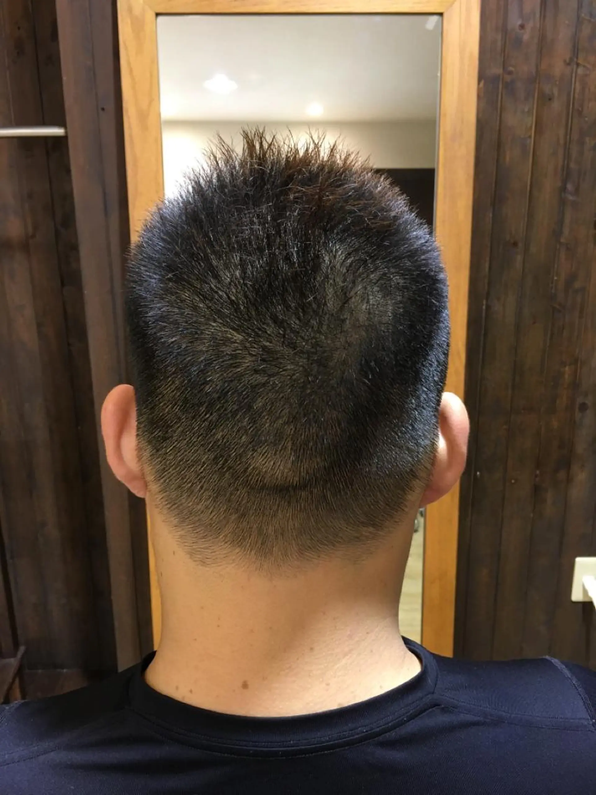 ショート ヘアカラー ルミ エールのヘアスタイル