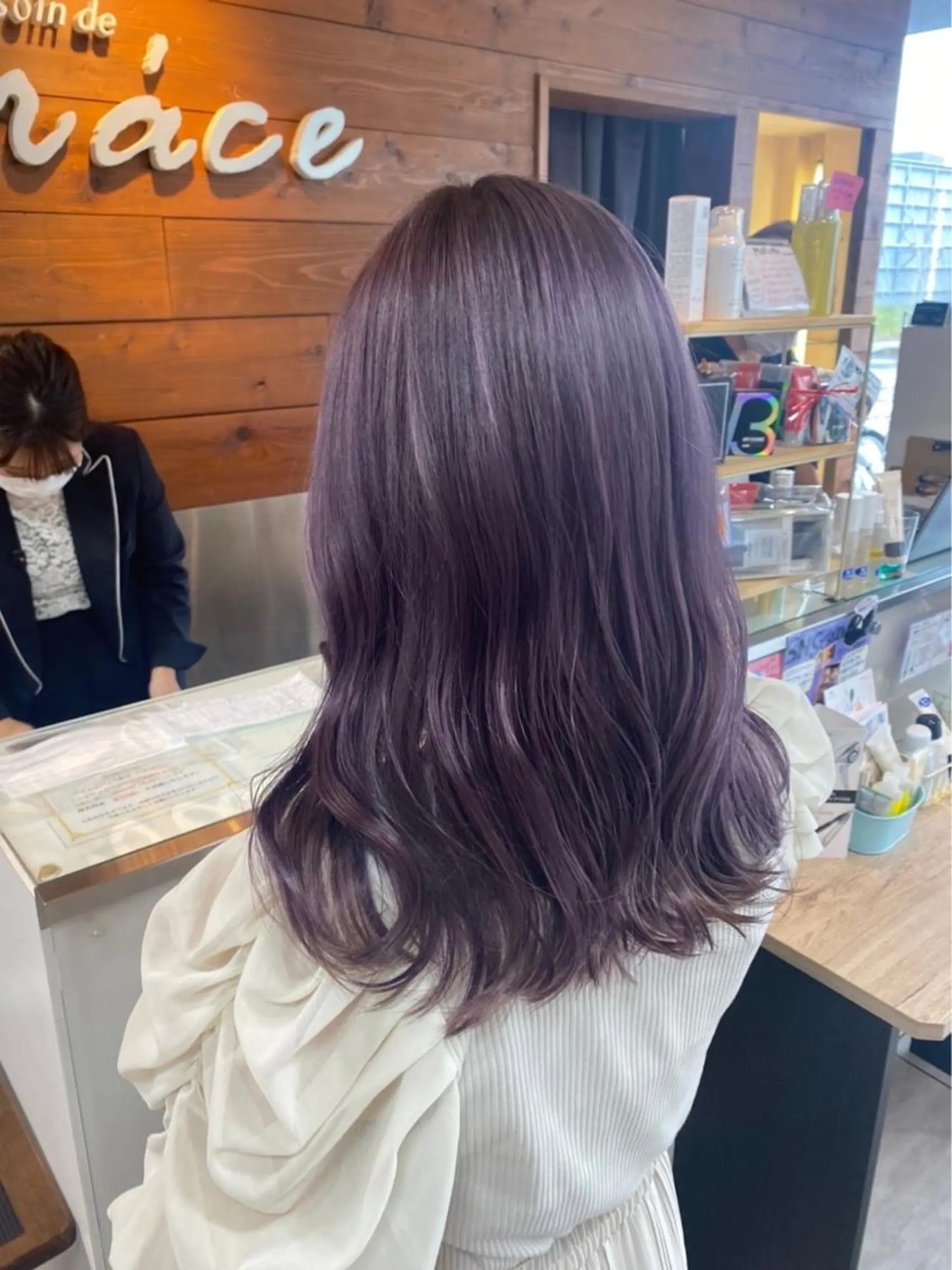 セミロング カラー パーマ ヘアアレンジ ヘアカラー トリートメント インナー×縮毛矯正 ピンクカラー澤井里菜のヘアスタイル