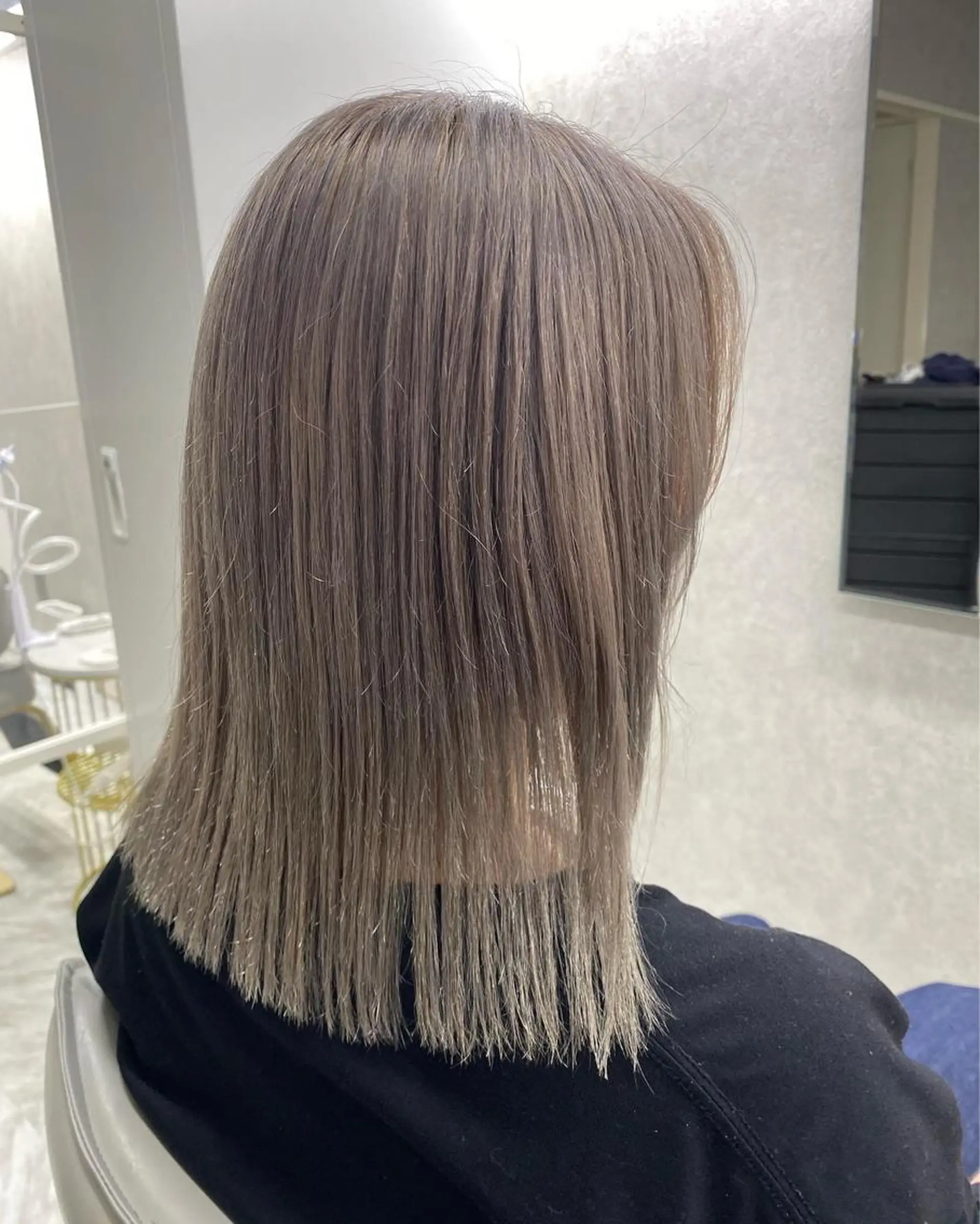 ショート カラー グレージュ N/デザインカラー 🌿ナギのヘアスタイル