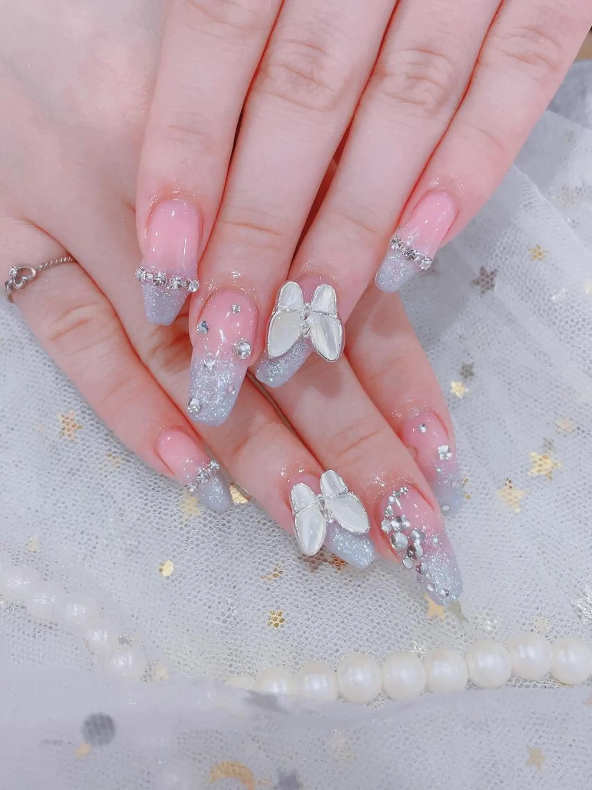 ミディアム ネイル ハンドネイル cho nailのネイルデザイン
