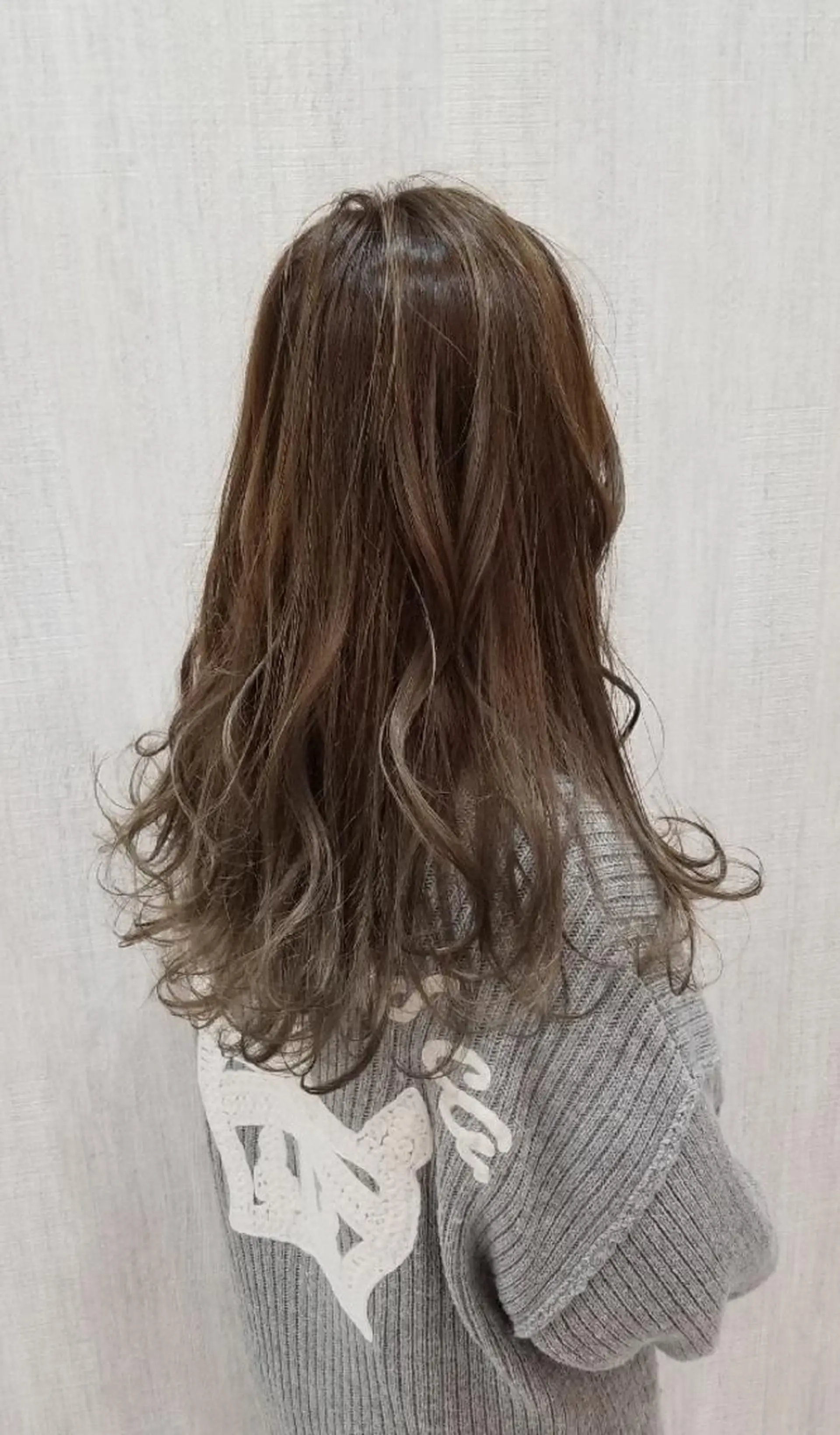 ロング カラー 透明感カラー カット ヘアカラー 顔周りレイヤーカット 髪質改善代表西村功平のヘアスタイル