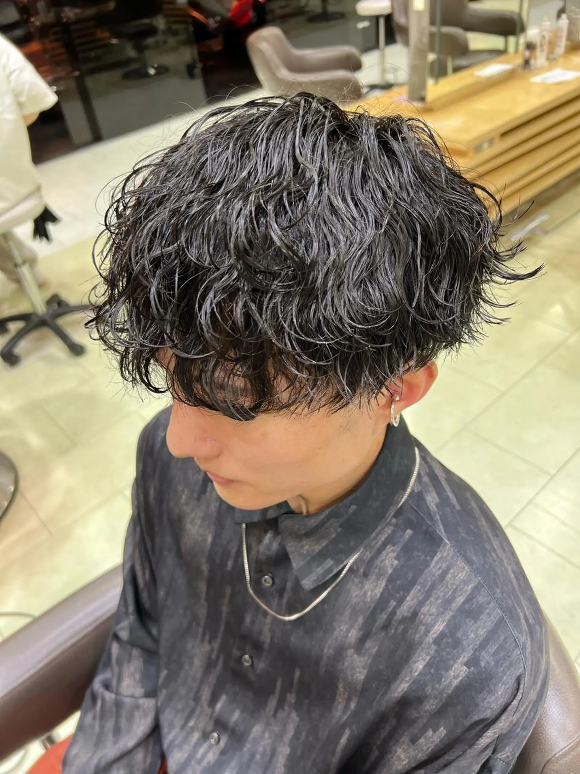 パーマ メンズ メンズパーマ 波巻きパーマ 韓国ヘアダウンパーマ シャドウパーマ/航太のヘアスタイル