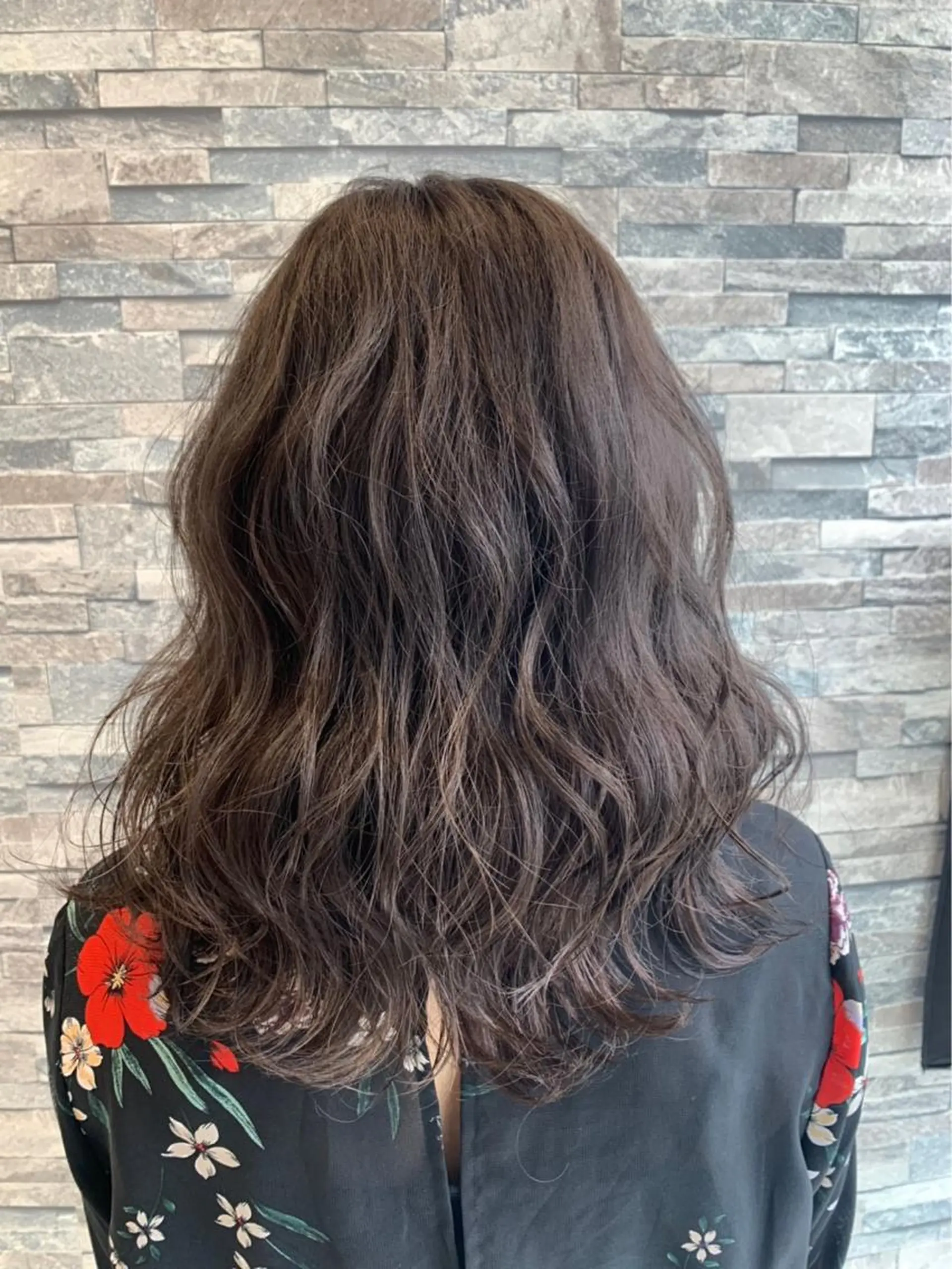 ミディアム カラー パーマ ヘアアレンジ カット パーマ hairin forest所属・タカハシ ヨシヒトのヘアスタイル