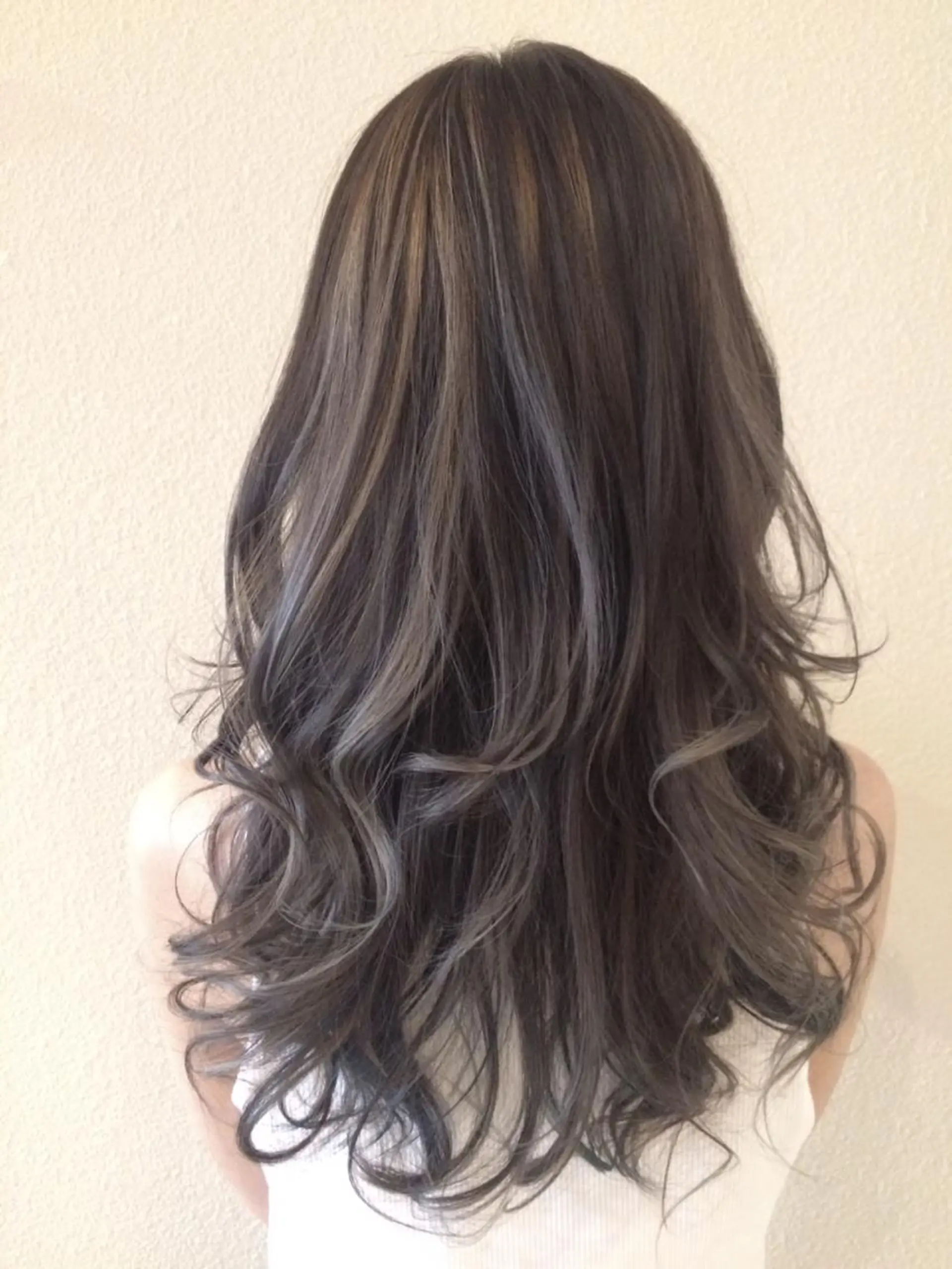 カラー 龍 門のヘアスタイル