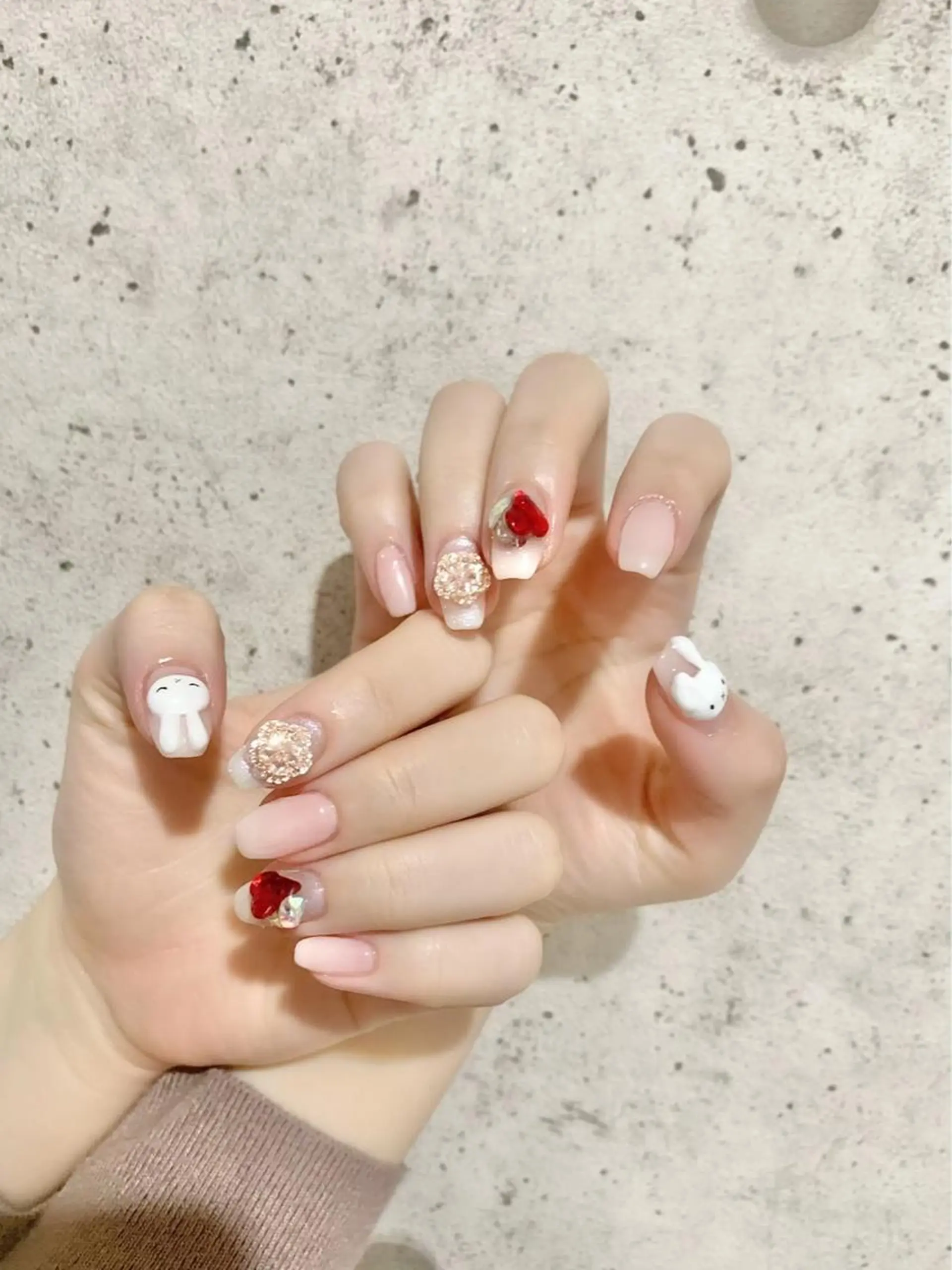 セミロング カラー パーマ ヘアアレンジ メンズ キッズ ネイル マツエク・マツパ アイブロウ メンズ韓国風 ピンクカラー カラーマツエク 韓国風マツエク 韓国風ヘア ハンドネイル Salon Kのネイルデザイン