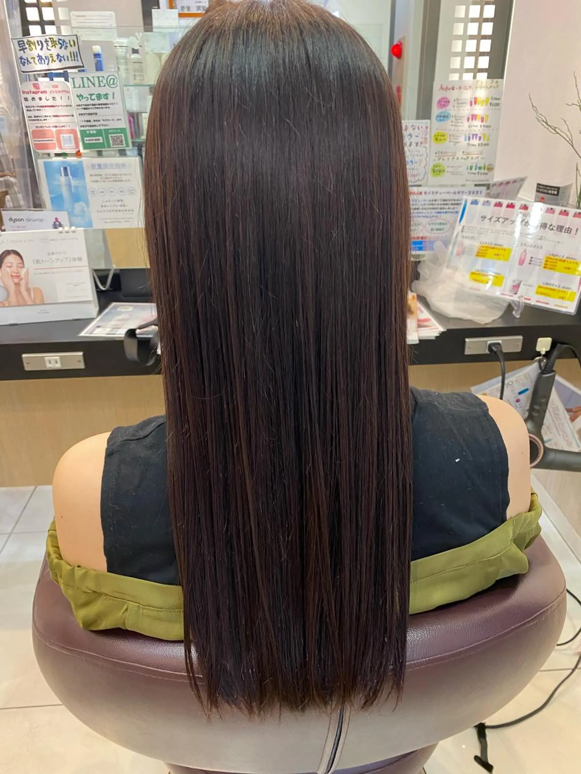 ロング カット 縮毛矯正 たけだゆめ ダブルカラーのヘアスタイル