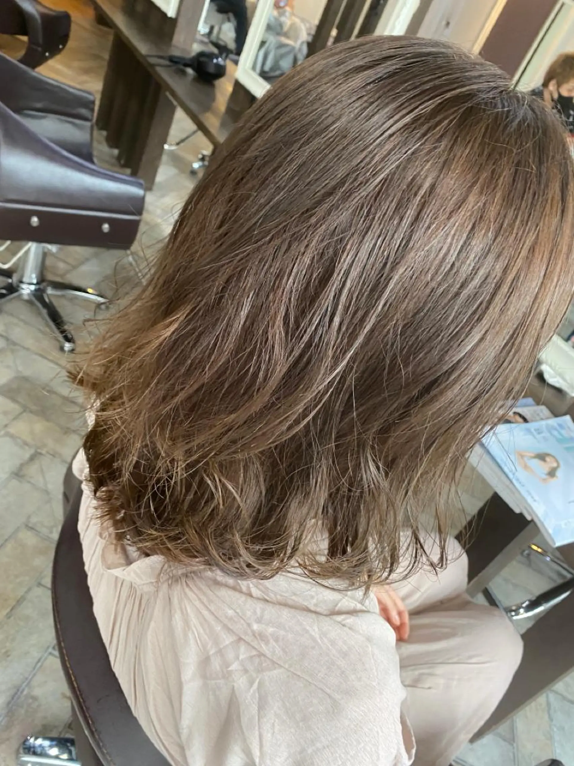 ミディアム ヘアカラー トリートメント 女性指名人気no.1 尾崎のヘアスタイル