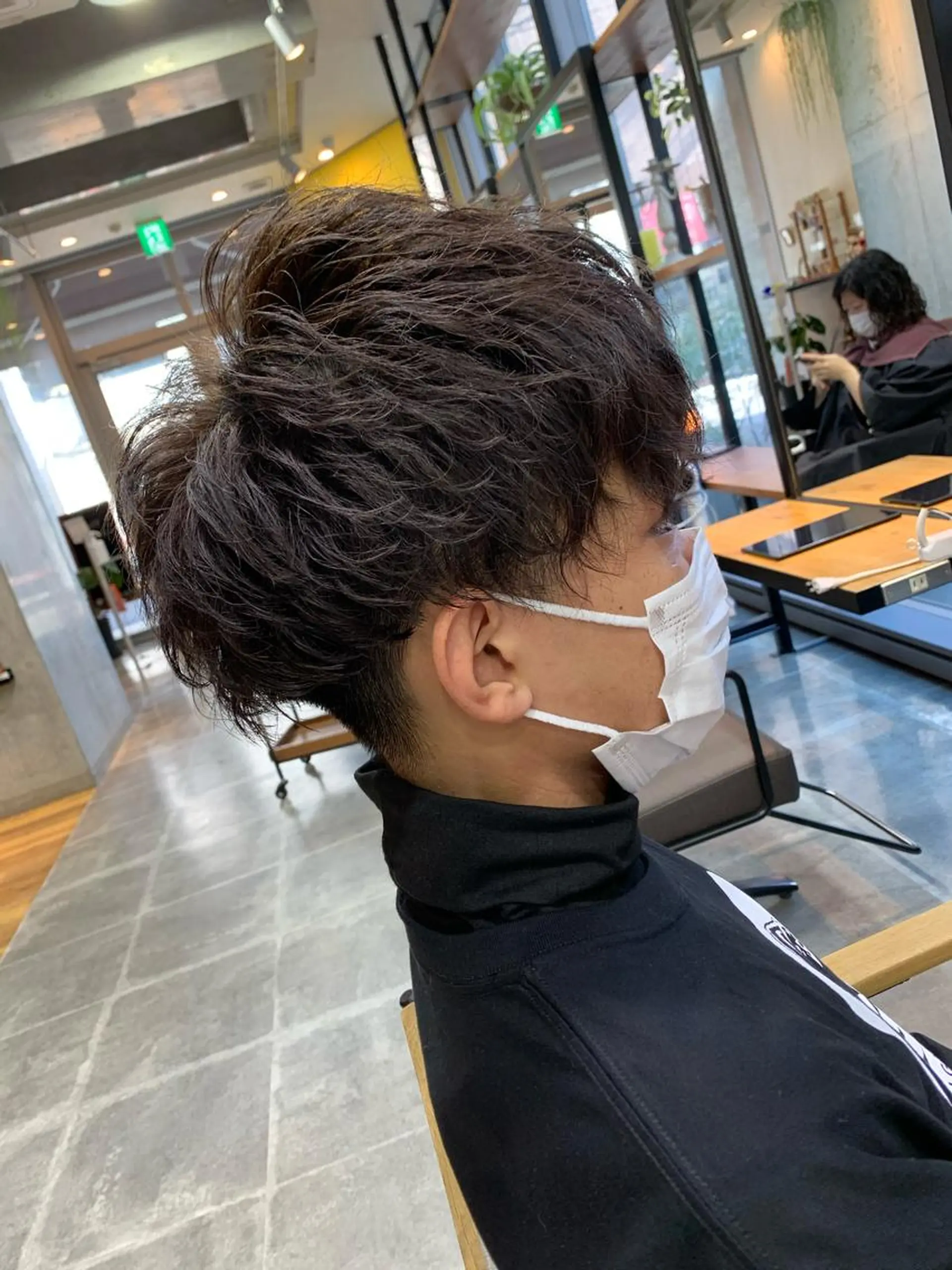 ショート パーマ メンズ 天野 開のヘアスタイル