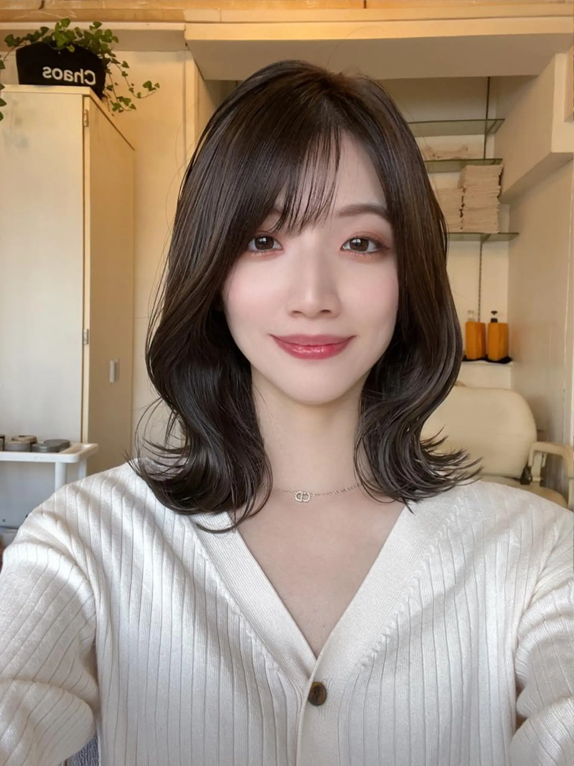 ミディアム くびれヘア くせ毛 エギョモリ 顔まわりレイヤー タンバルモリ ヘアカラー トリートメント 透明感×髪質改善🧸 韓国ヘア　武田涼のヘアスタイル