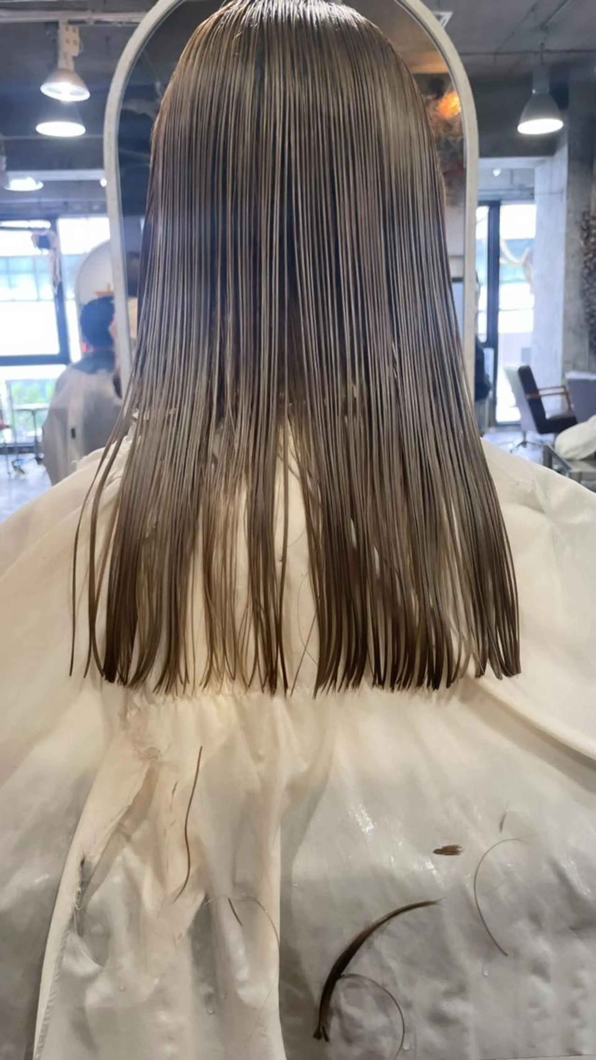 ミディアム カラー カット ヘアカラー トリートメント suvvy hairsalonのヘアスタイル