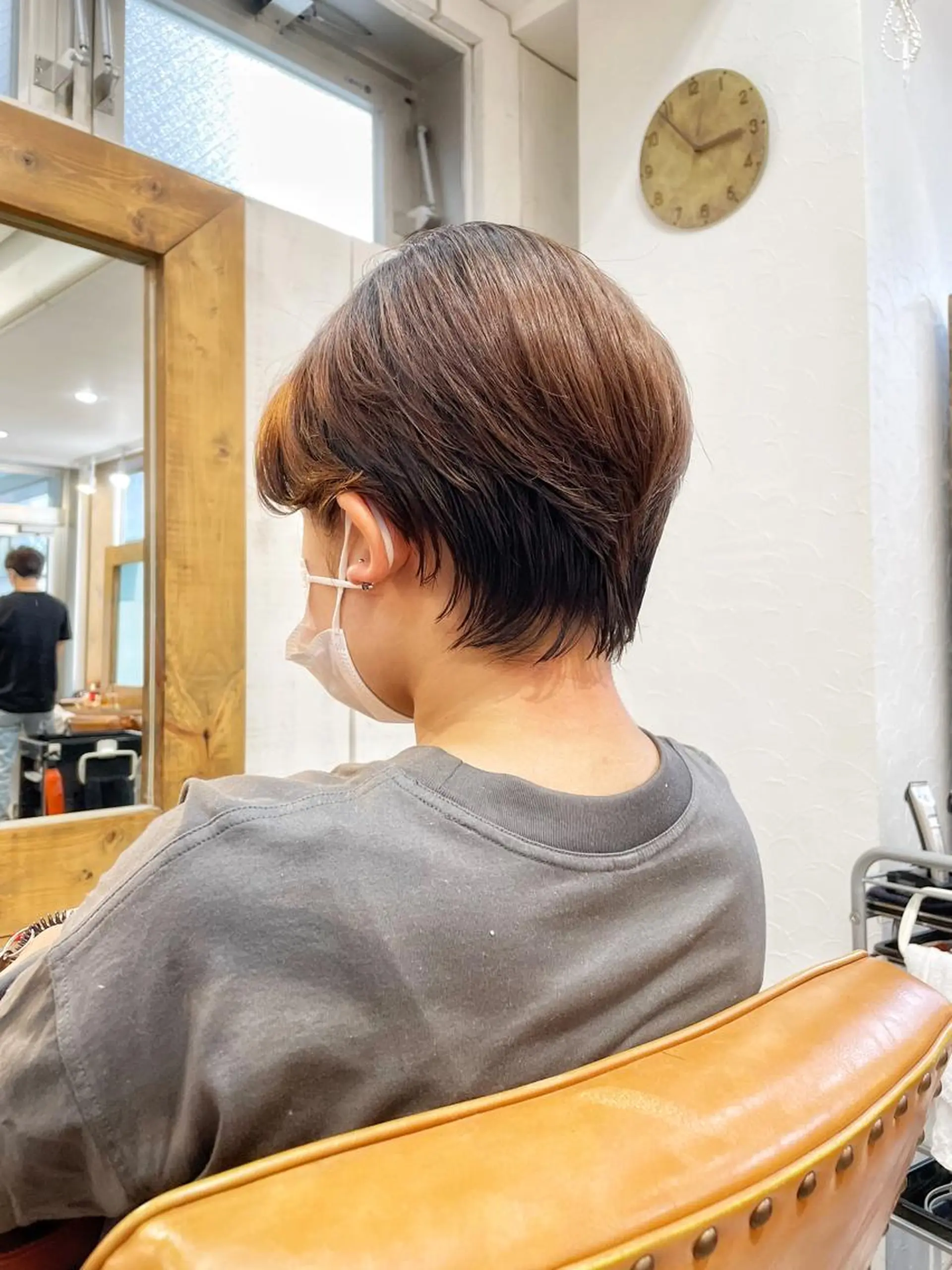 ショート カラー ショートレイヤー 丸みショート グラデーションカラー くびれヘア くせ毛 newline銀座所属・銀座ショート/ 大人ショート/金子涼のヘアスタイル