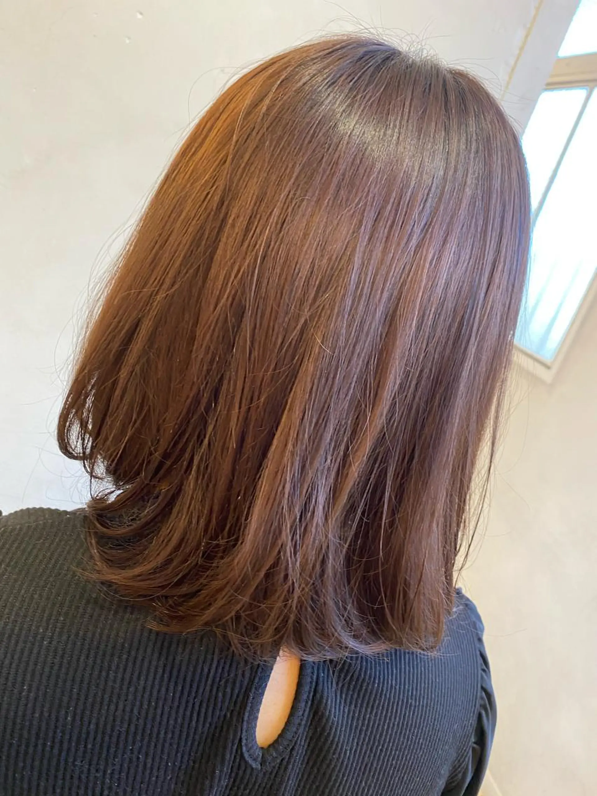 ミディアム カット ヘアカラー トリートメント サイトウ ナツキのヘアスタイル