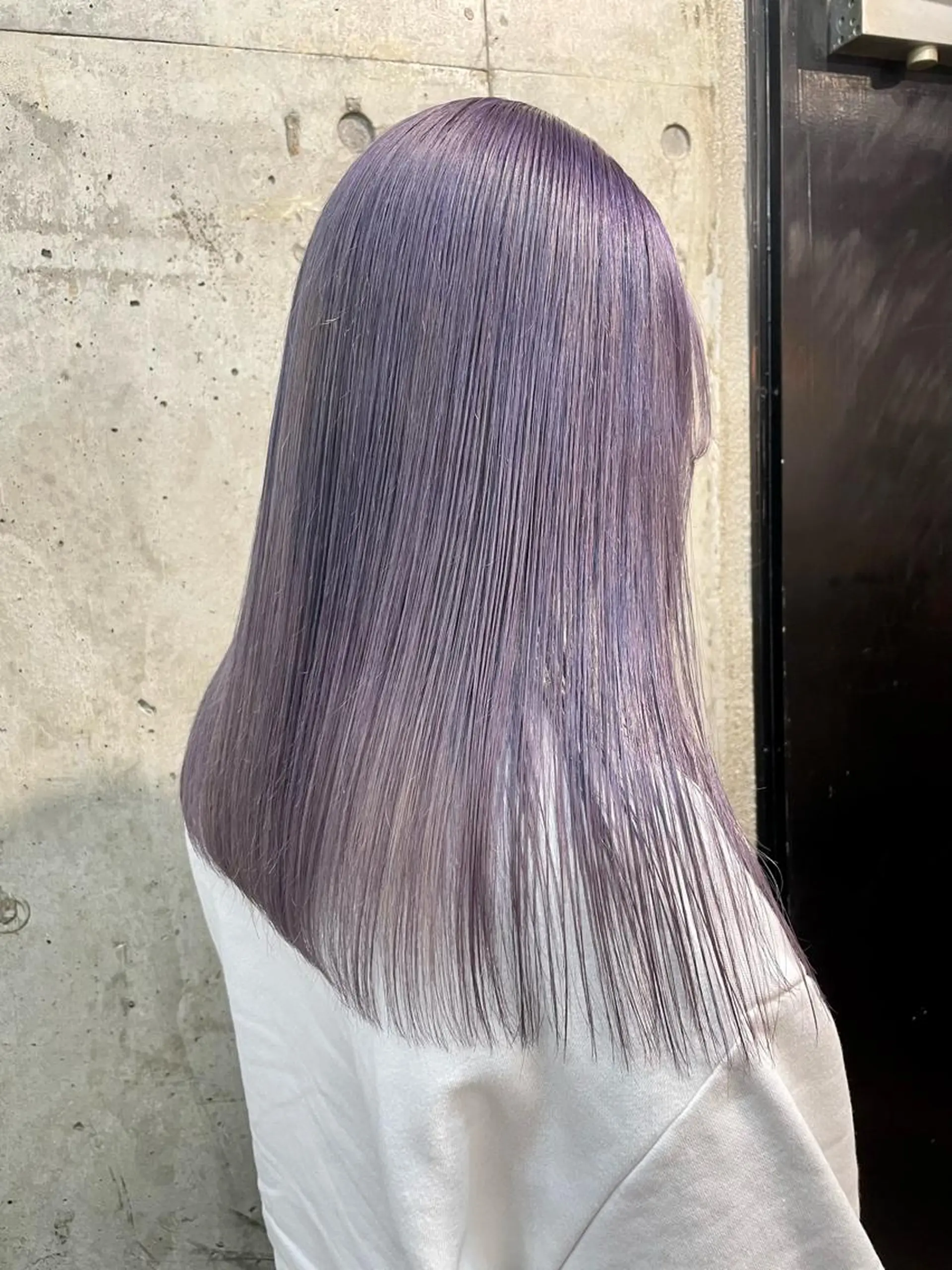 ロング カラー ラベンダーカラー シルバー lani hair salon所属・SHOTO ハイトー ン/デザインカラーのヘアスタイル