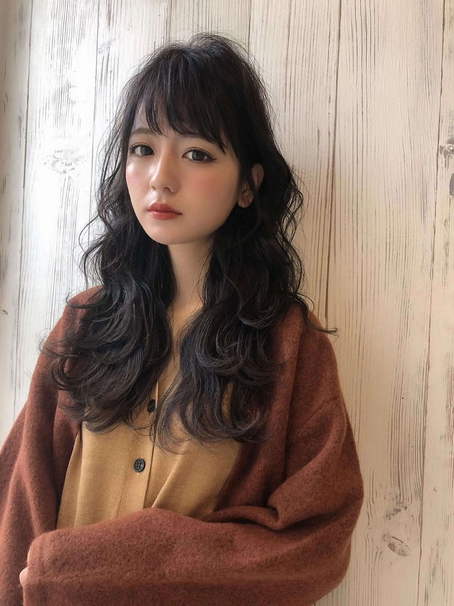 カラー ロング ブリーチ 小顔カット 🎊ルービック 京橋店💛のヘアスタイル