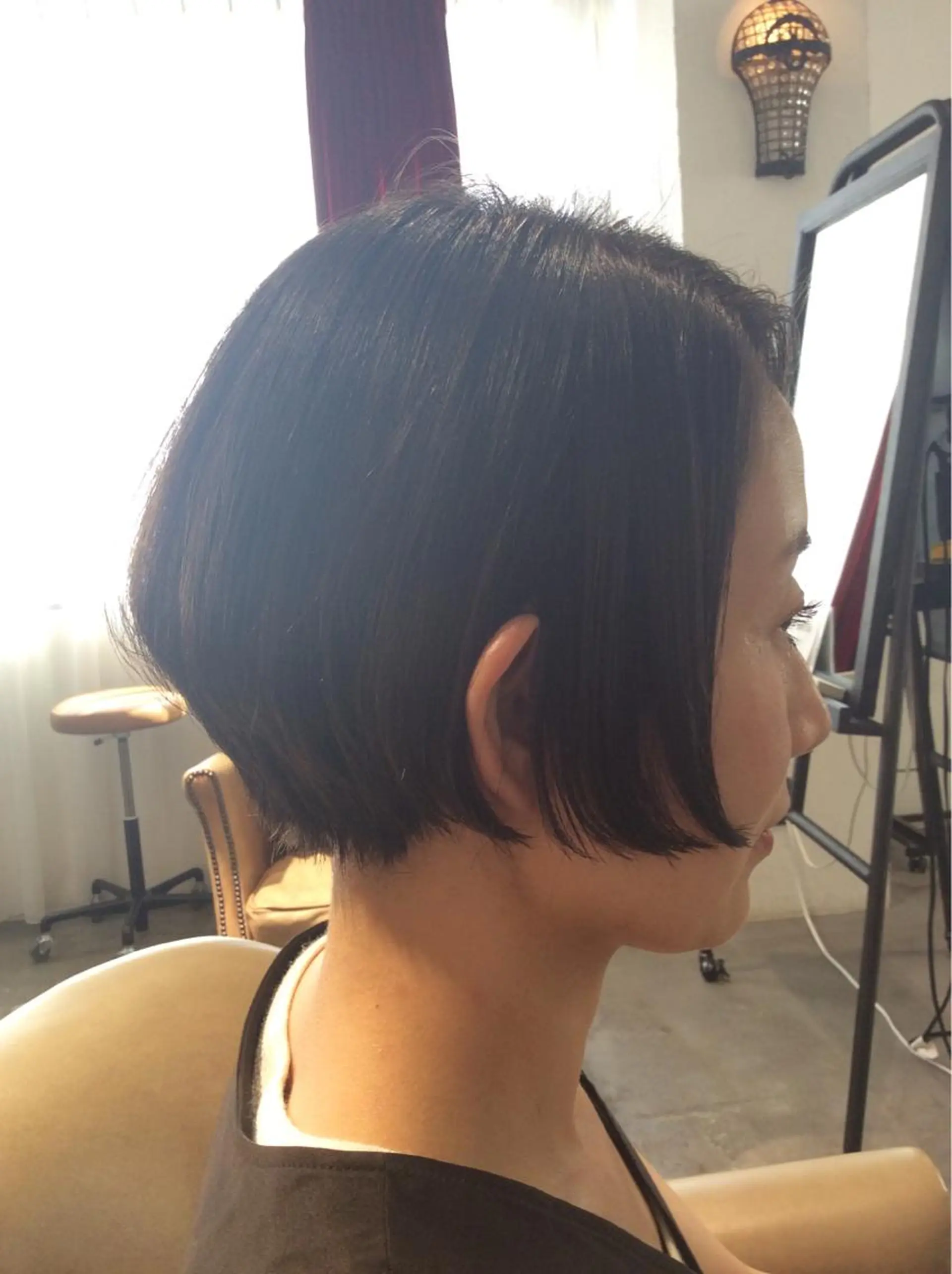ショート カラー アッシュ 透明感カラー ダークアッシュ 髪質改善 ショートヘア カット 縮毛矯正 妙見 知洋のヘアスタイル