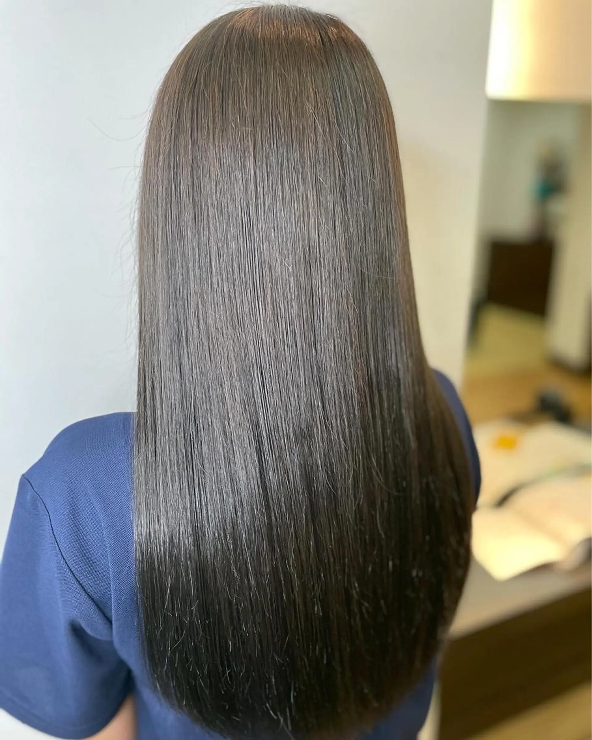 ロング カラー グレージュ カーキグレージュ カット ヘアカラー トリートメント IORI #韓国ヘア#髪質改善のヘアスタイル