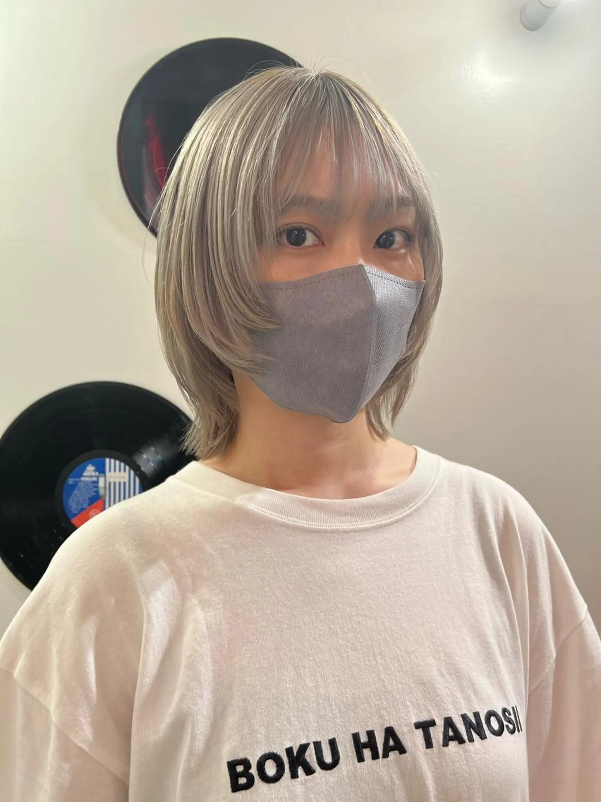 ショート カラー ヘアアレンジ 🧨ブリーチー×ボブ レイヤー💎じゅえるのヘアスタイル