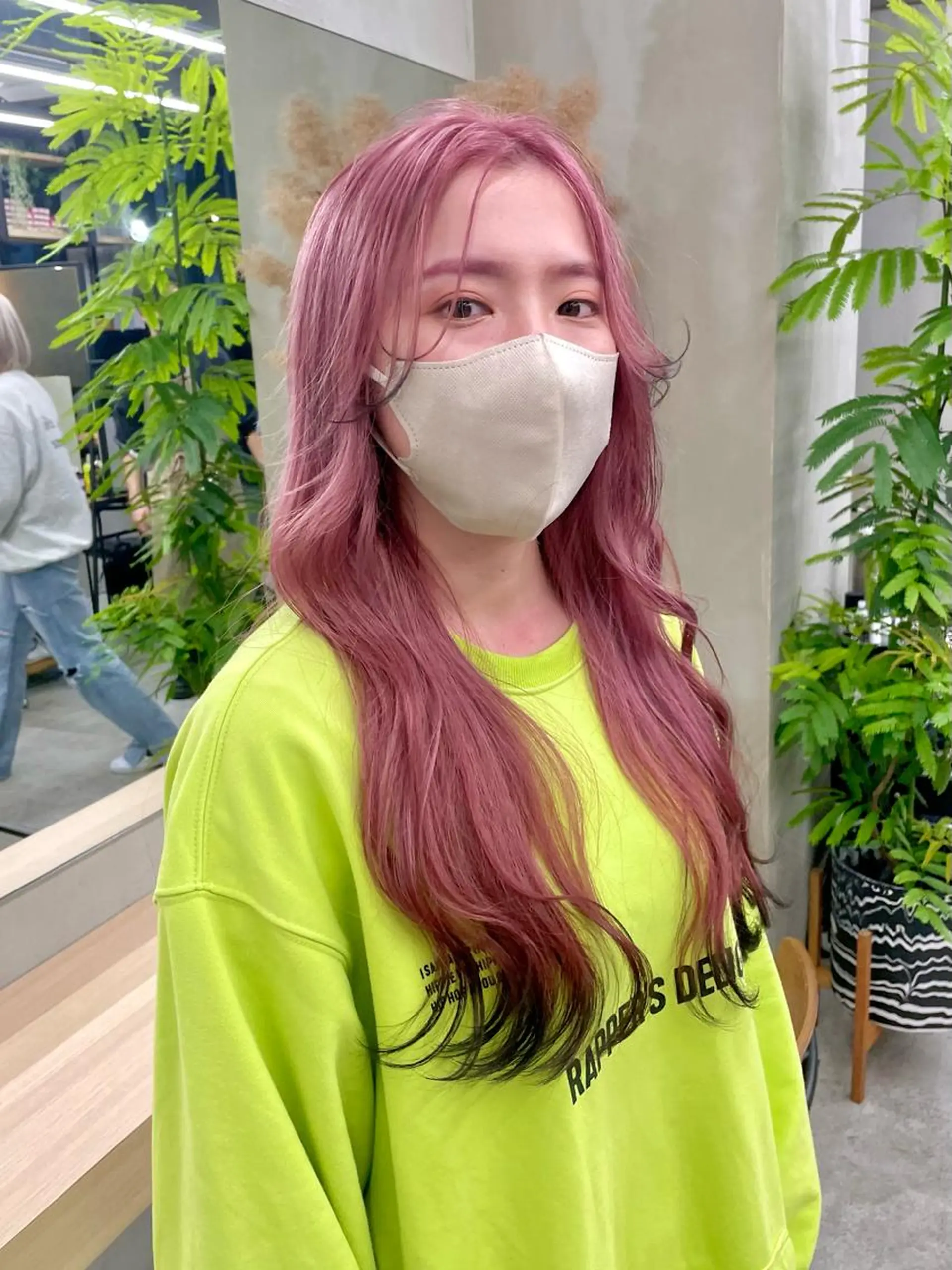 ロング カラー ヘアカラー トリートメント ボブ・ウルフカット TAIGAのヘアスタイル