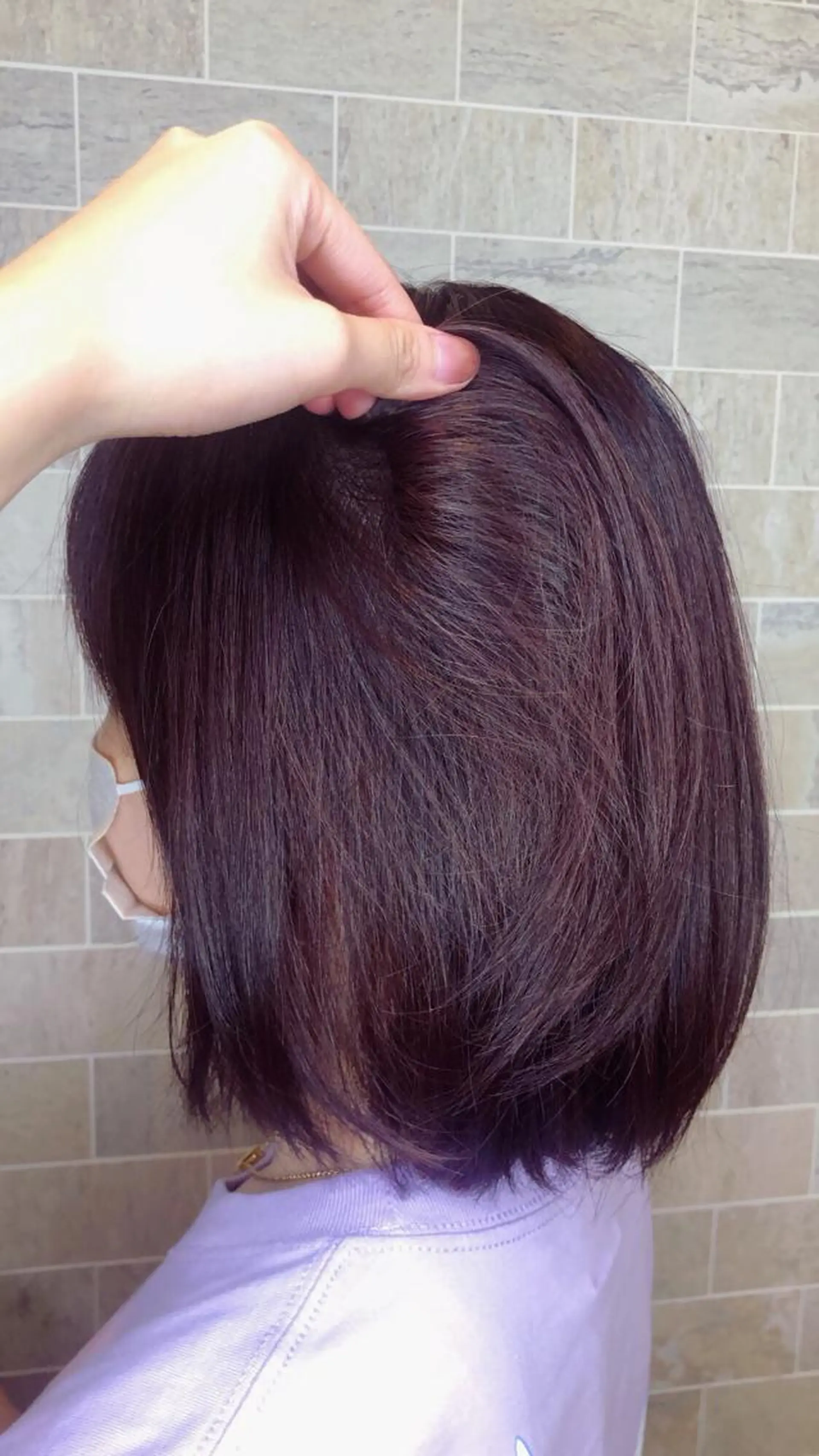ミディアム 栗林 茉那のヘアスタイル