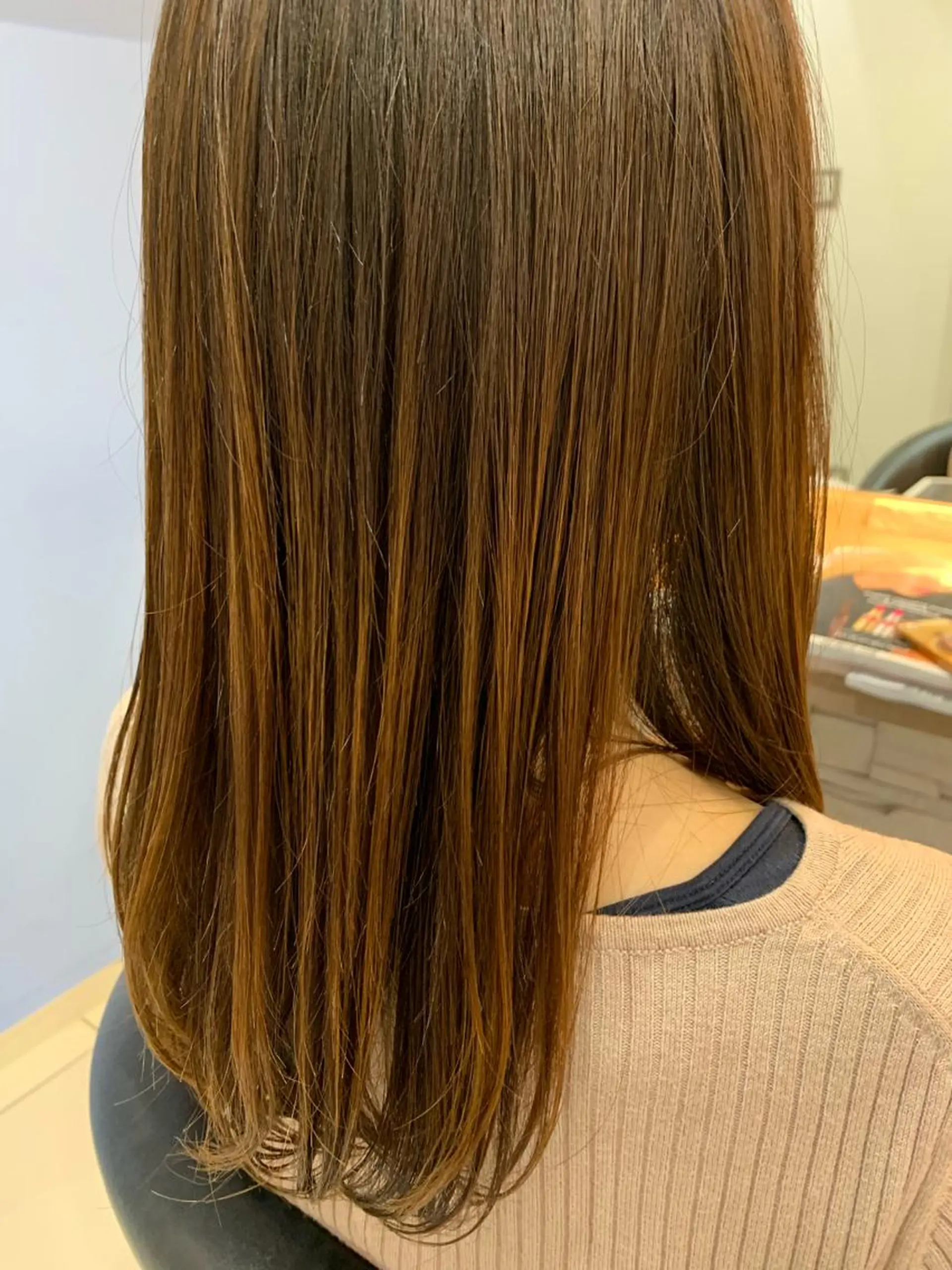 セミロング カット 縮毛矯正 早坂 裕真のヘアスタイル