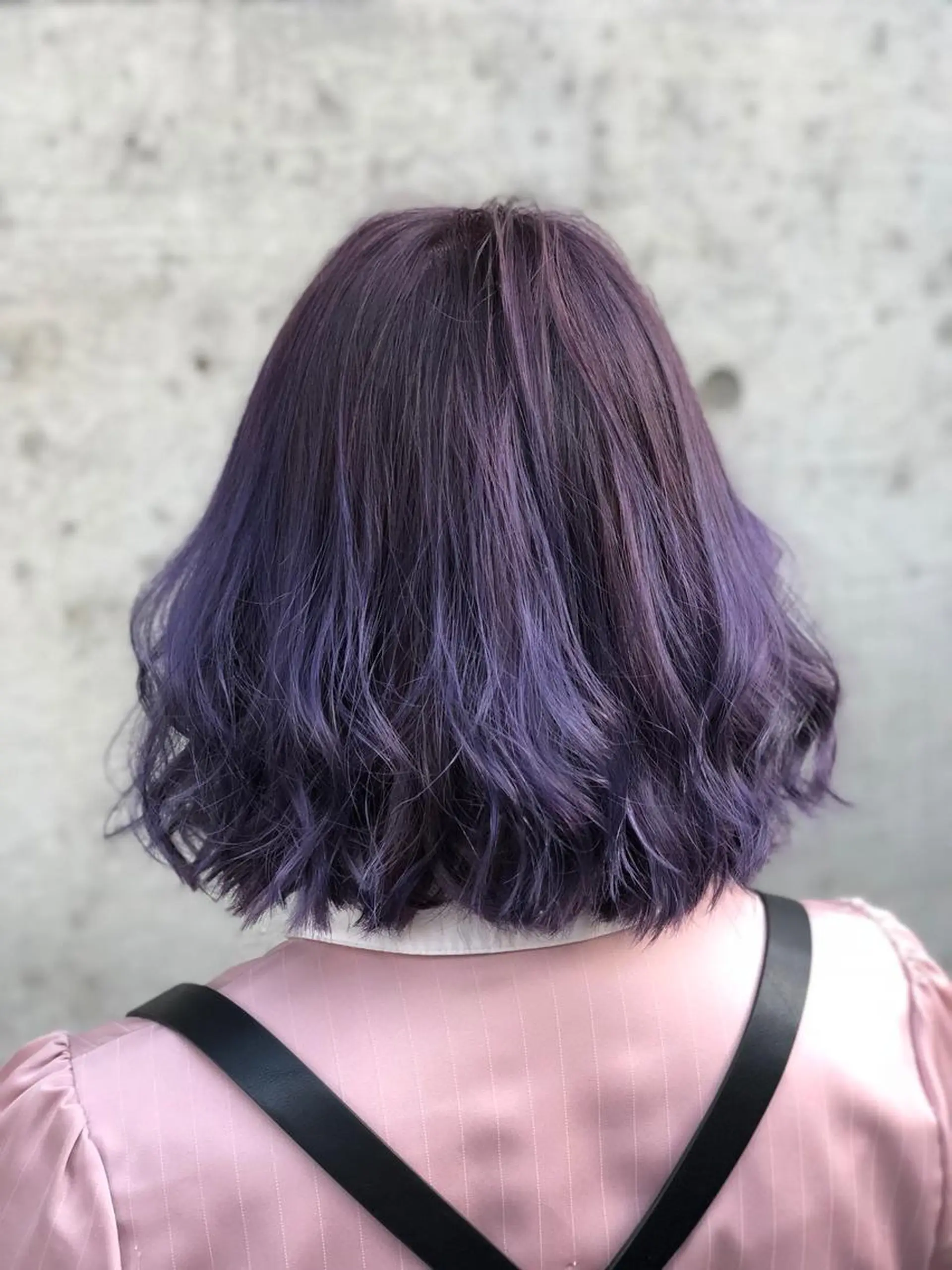 ミディアム カラー ブリーチ パープルカラー ヘアカラー ALLY（アリー）所属・ミニモお気に入り数 No.1宍戸雄弥のヘアスタイル