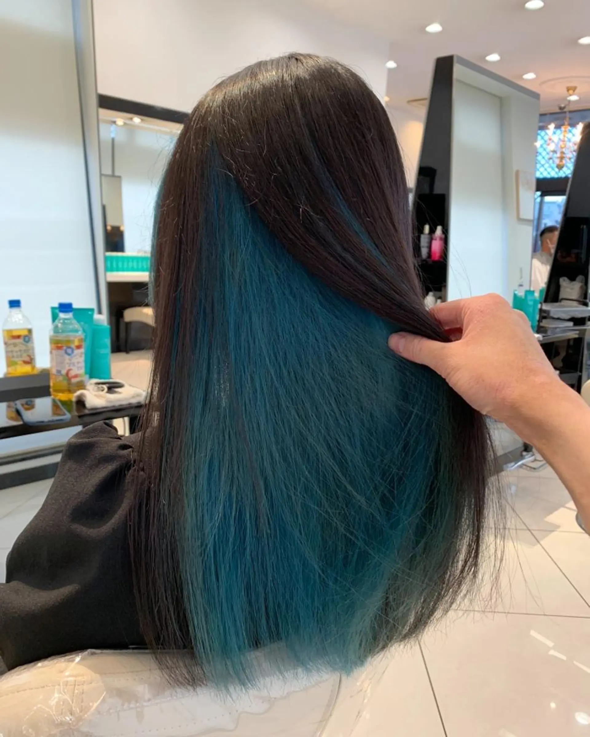 セミロング カラー ブリーチ ブルーカラー ケアブリーチ インナーカラー ヘアカラー トリートメント あらげ 🌈推しカラー🌈ᵕのヘアスタイル