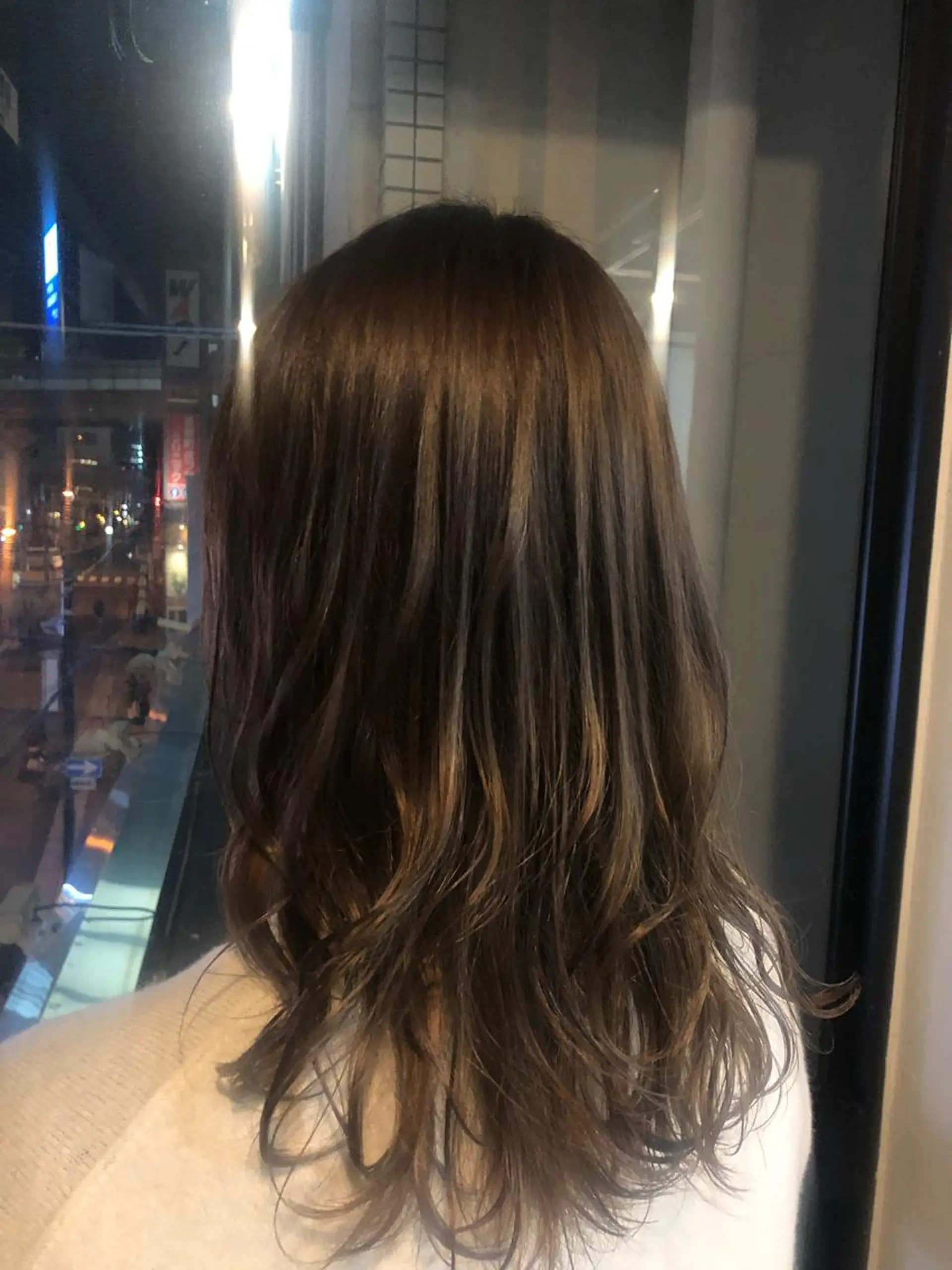 ミディアム カラー 髪質改善＆ブリーチ 伊勢　祐一郎のヘアスタイル