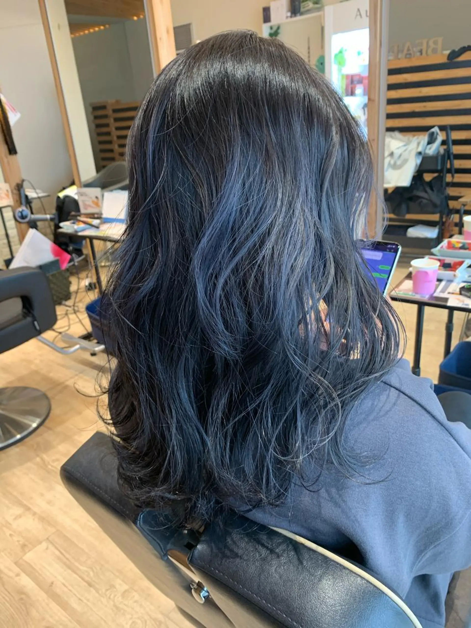 ミディアム カラー ブリーチ ブルーカラー ヘアカラー トリートメント 大久保 隆蔵のヘアスタイル