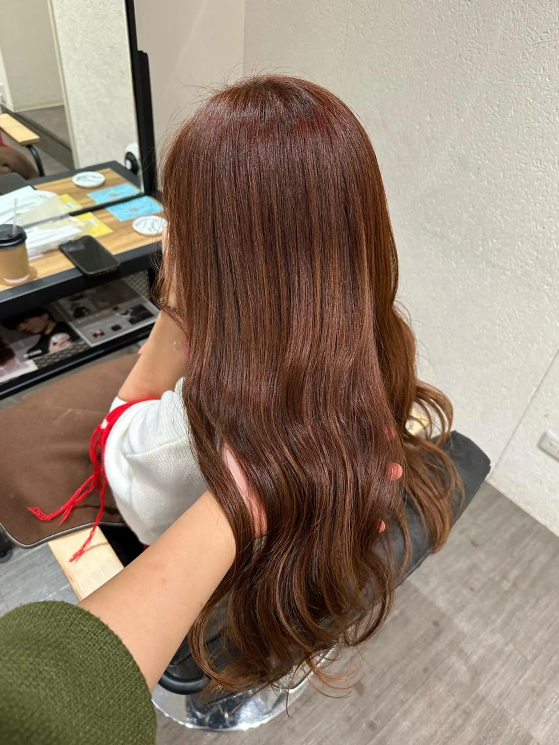 ロング カラー ブラウンカラー オレンジ オレンジブラウン カット ヘアカラー トリートメント 上田 紗也のヘアスタイル