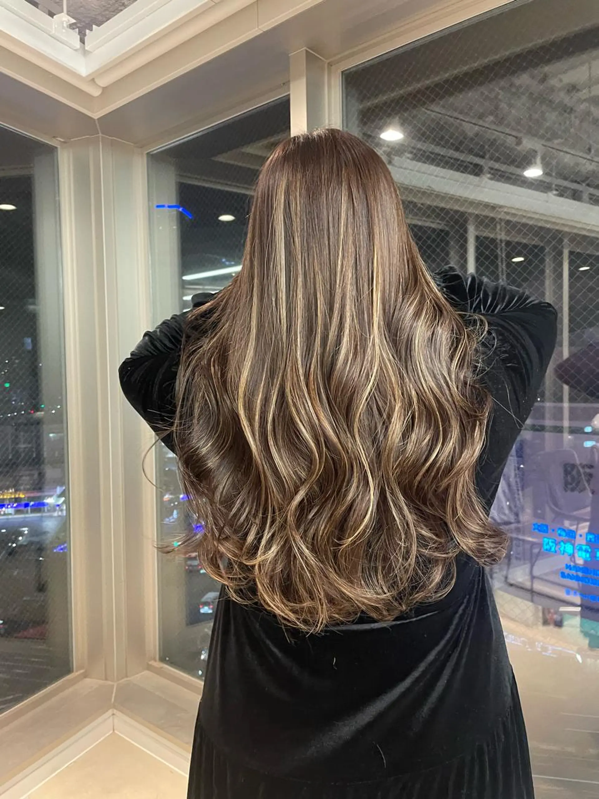 ロング カラー ヘアアレンジ ヘアカラー トリートメント 🎗秋山勇 /三宮指名No.1のヘアスタイル