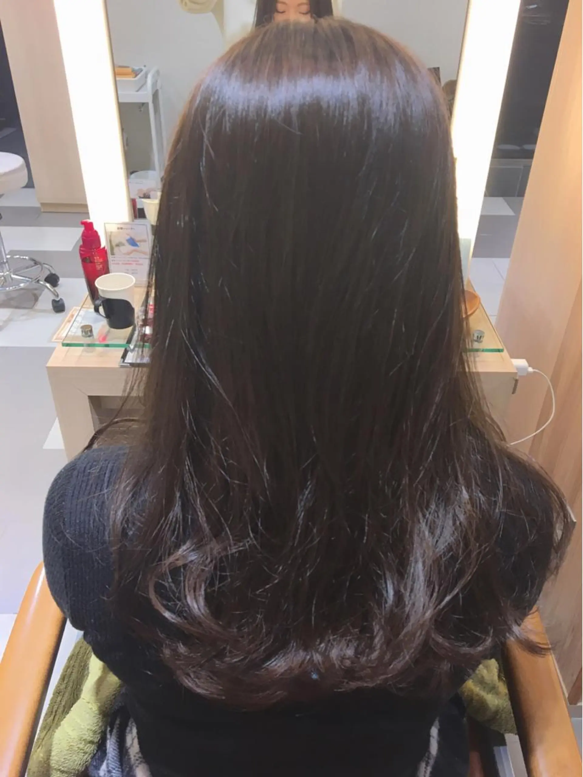 セミロング カラー パーマ ぱつっとボブ/ 小野あかねのヘアスタイル