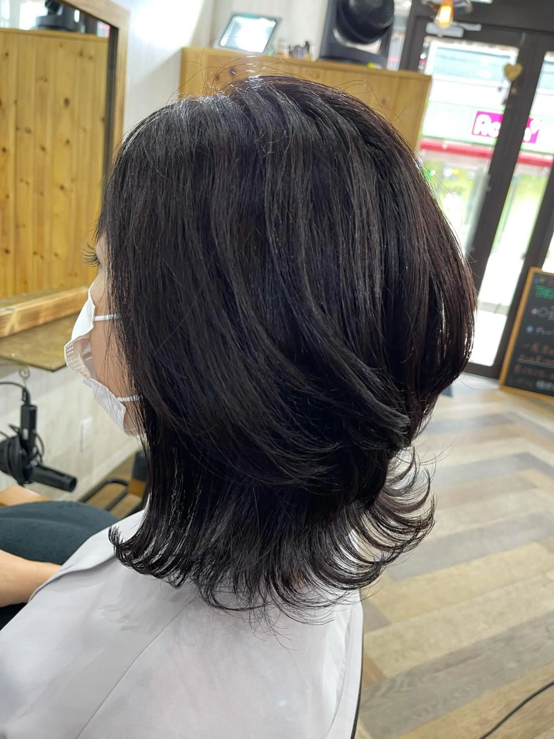 ショート カラー くびれヘア レイヤーカット 穐山 翔のヘアスタイル